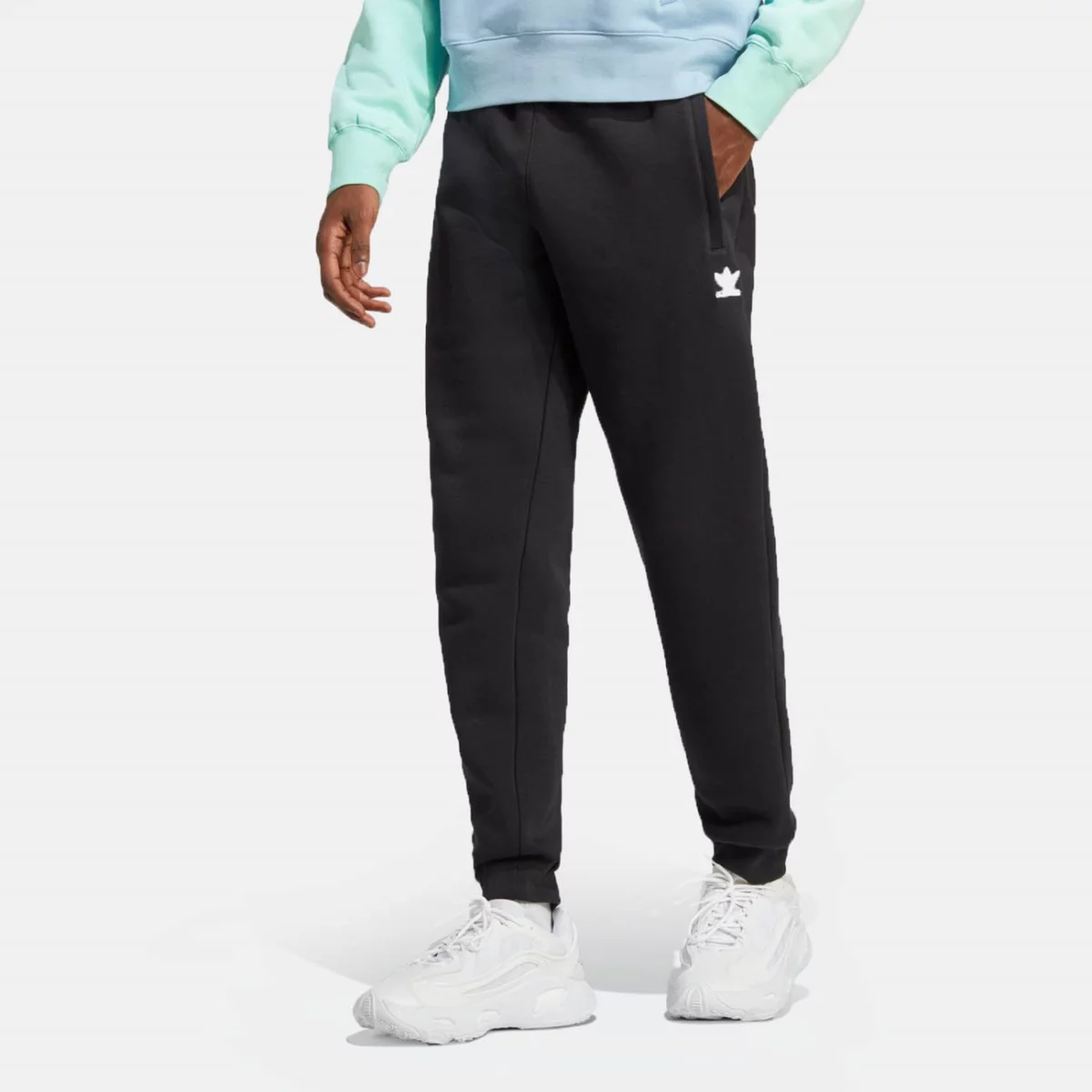 _0015_ia4837_3_apparel_on-model_standard-view_grey-huge-6657a143ef23c