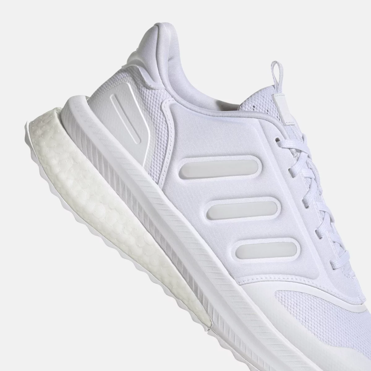 ig4767_9_footwear_photography_detail-view-2_transparent-huge-6658342a581da