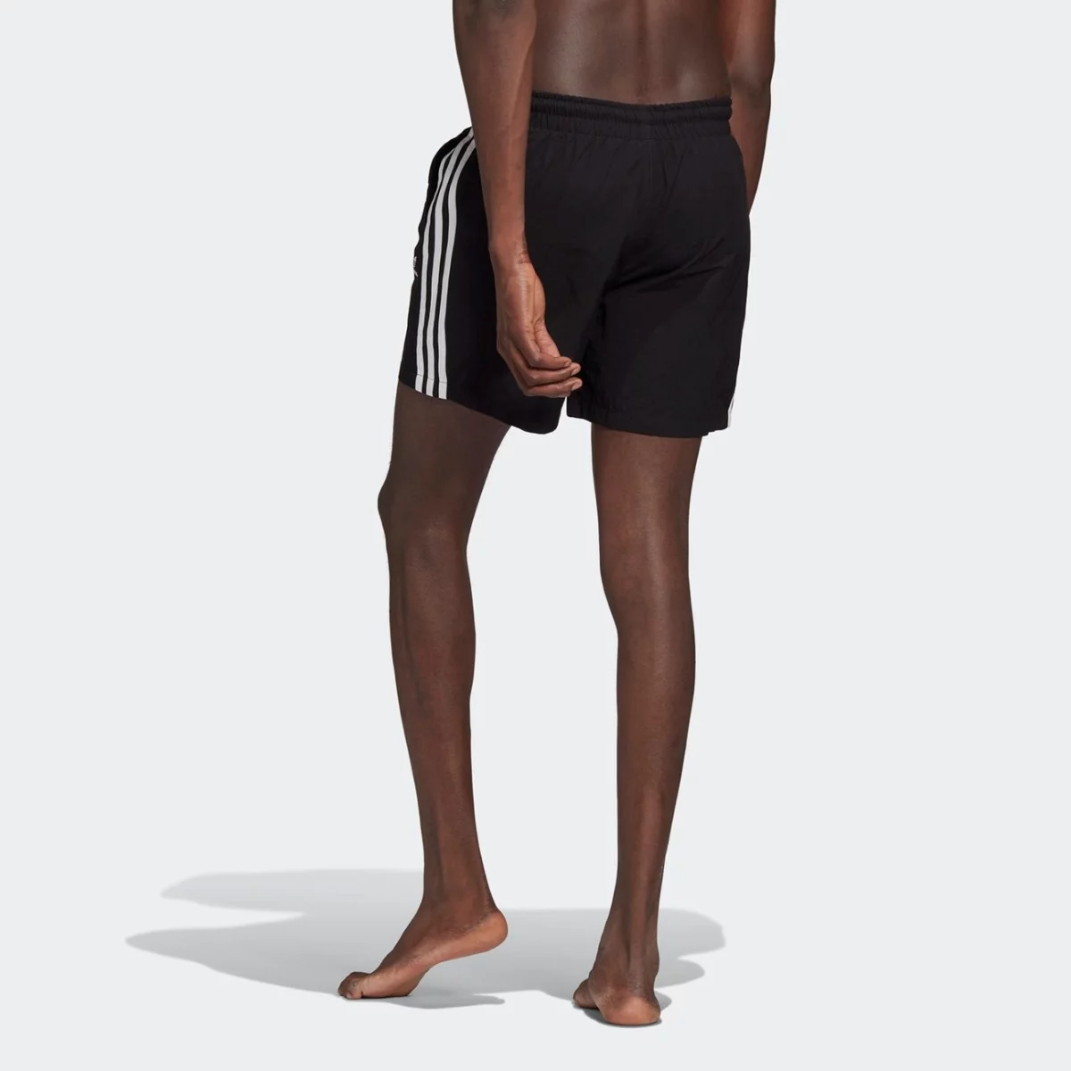 gn3523_app_on-model_back_gradient-huge-6657538fd656e