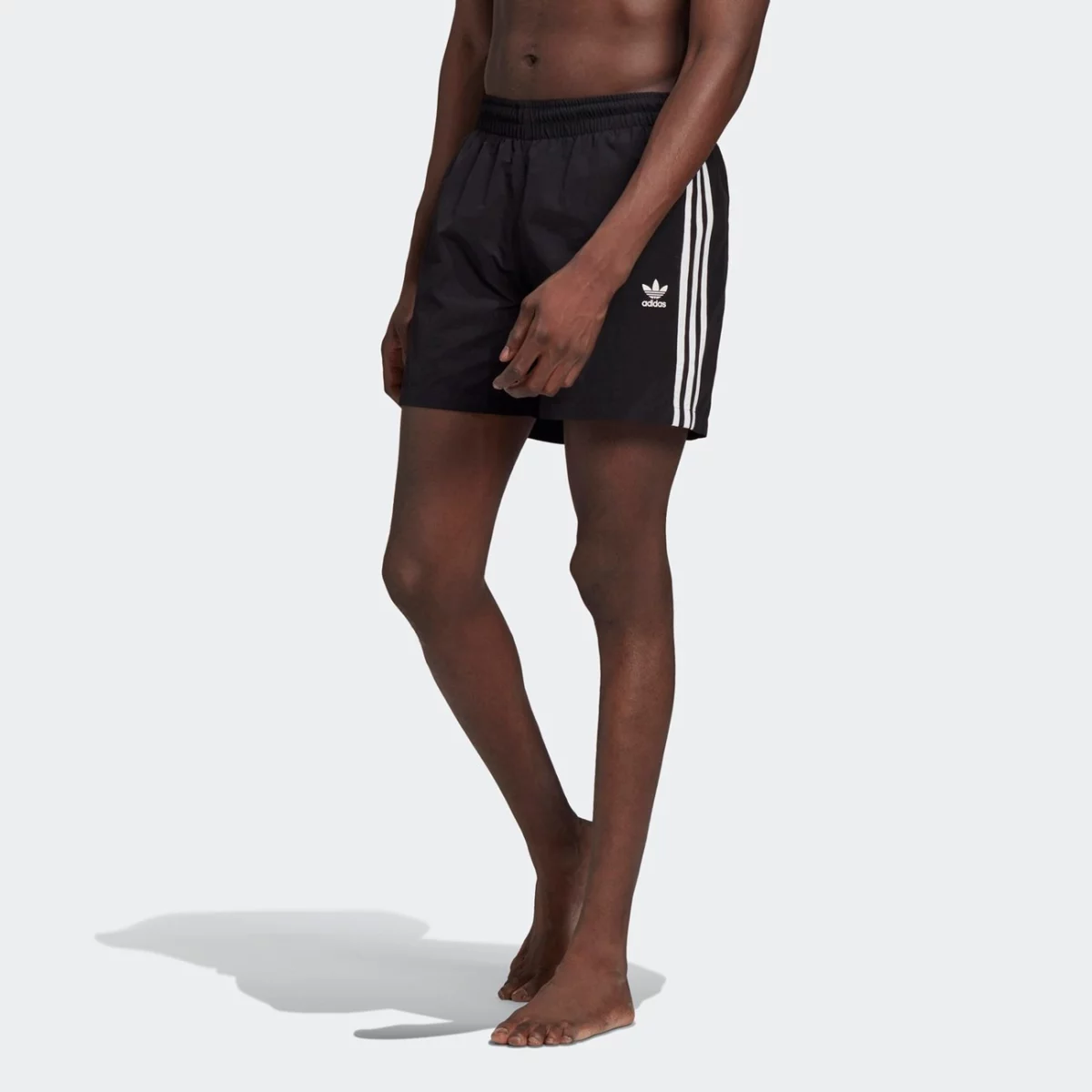 gn3523_app_on-model_standard_gradient-huge-6657538b5e7d6
