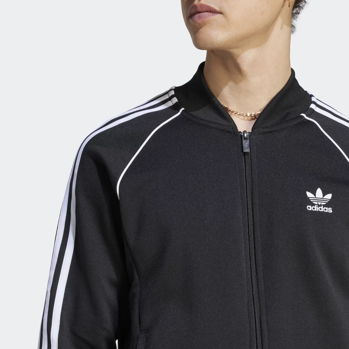 671772990ebe4IM4545_8_APPAREL_On_Model_Detail_View_2_grey