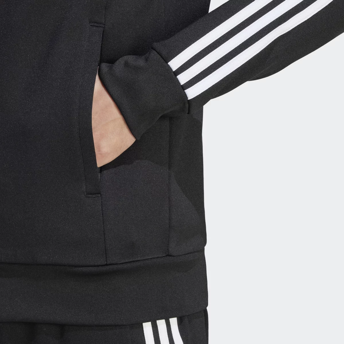 6717729c5c884IM4545_7_APPAREL_On_Model_Detail_View_1_grey