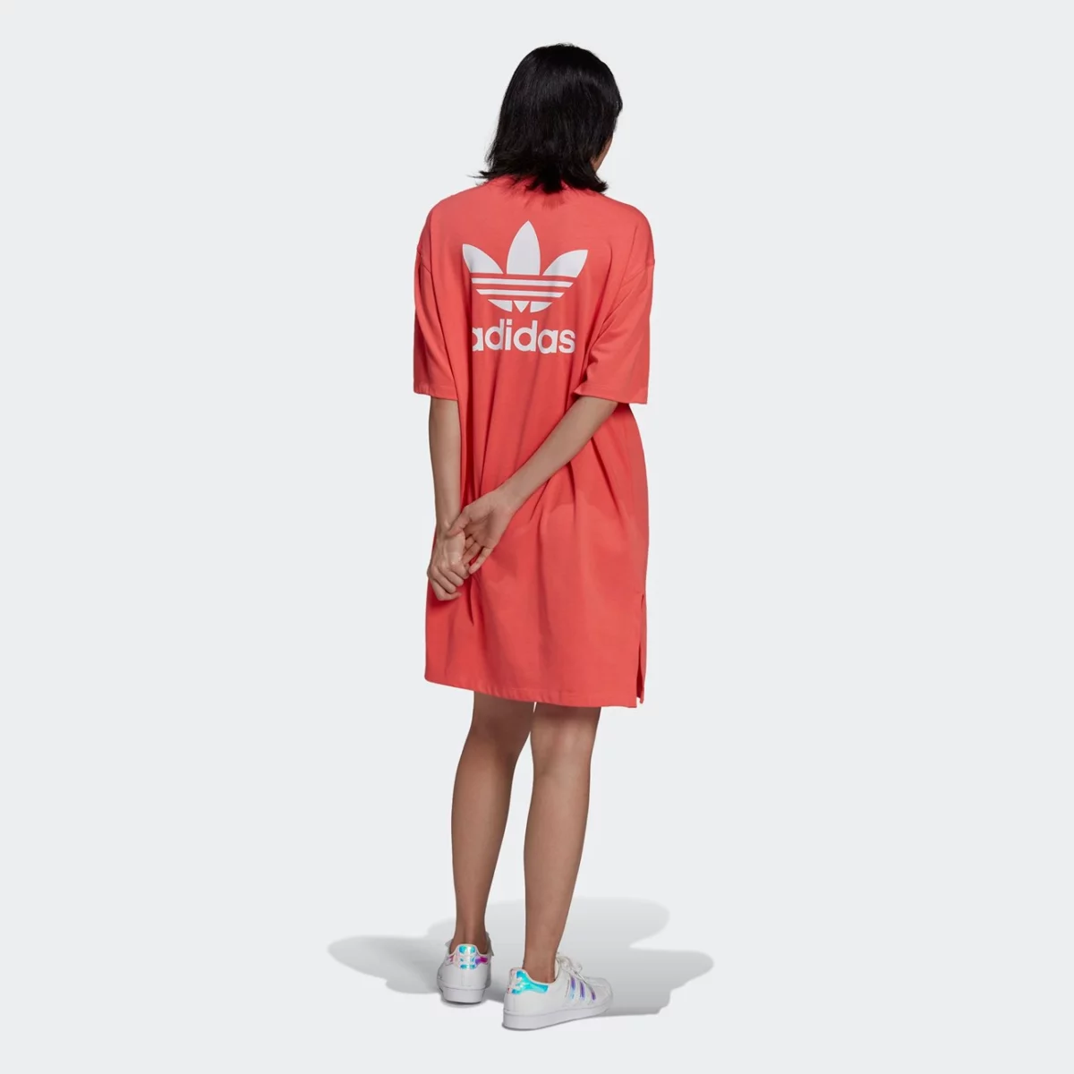 hc2043_app_on-model_back_gradient-huge-665779d787299