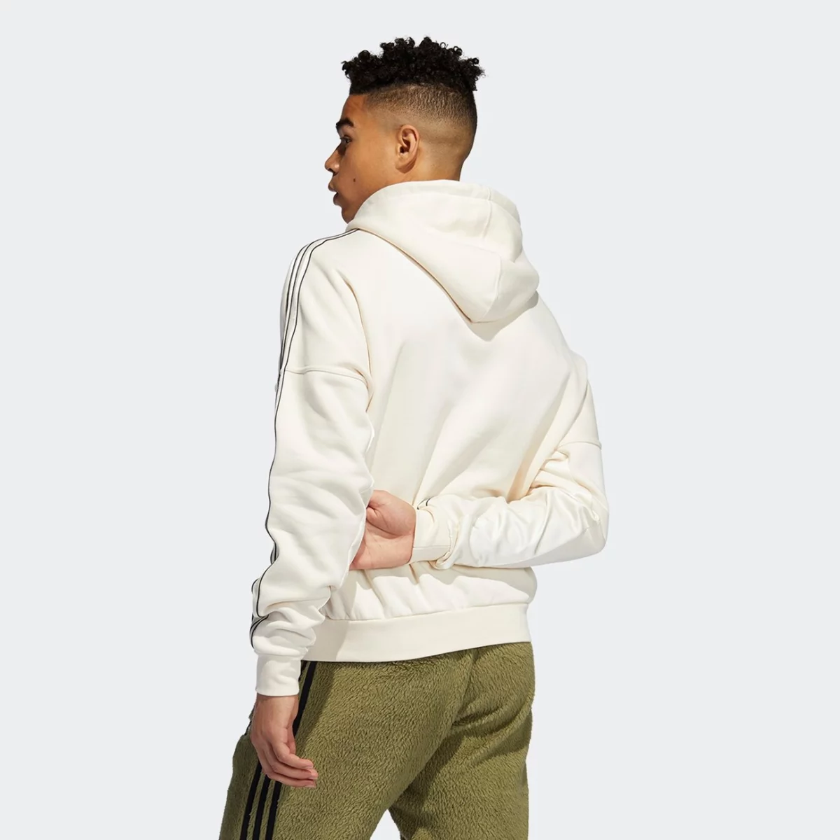 h31285_app_on-model_back_gradient-huge-6657651b22bff