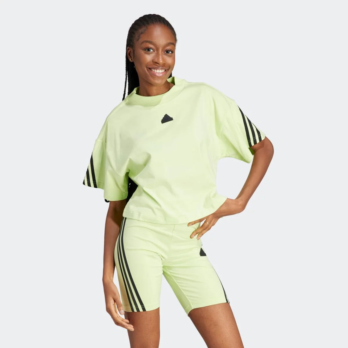 il3062_3_apparel_on-model_standard-view_grey-huge-6657a696a77d6