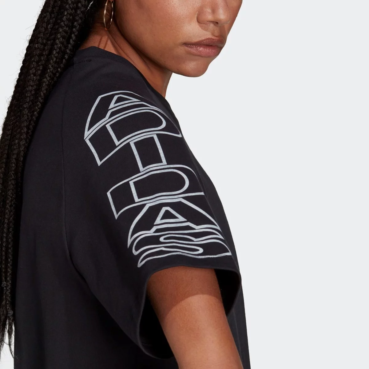 h15801_app_on-model_detail-2_gradient-huge-665761c7cba70