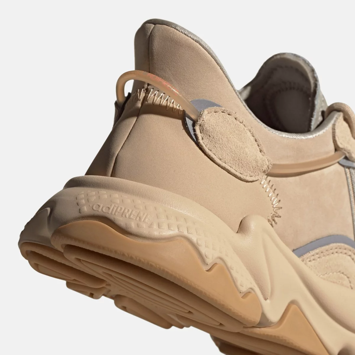 ee6462_10_footwear_photography_detail-view-3_transparent-huge-66582d0b9ac38