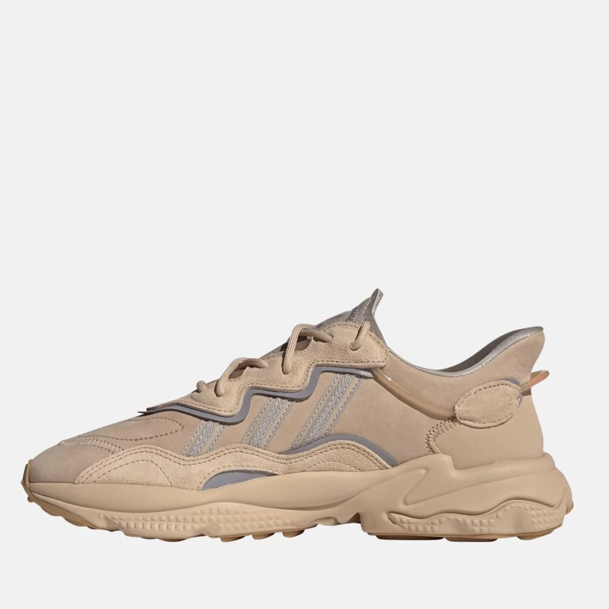 ee6462_5_footwear_photography_side-medial-center-view_transparent-huge-66582d0595bd3