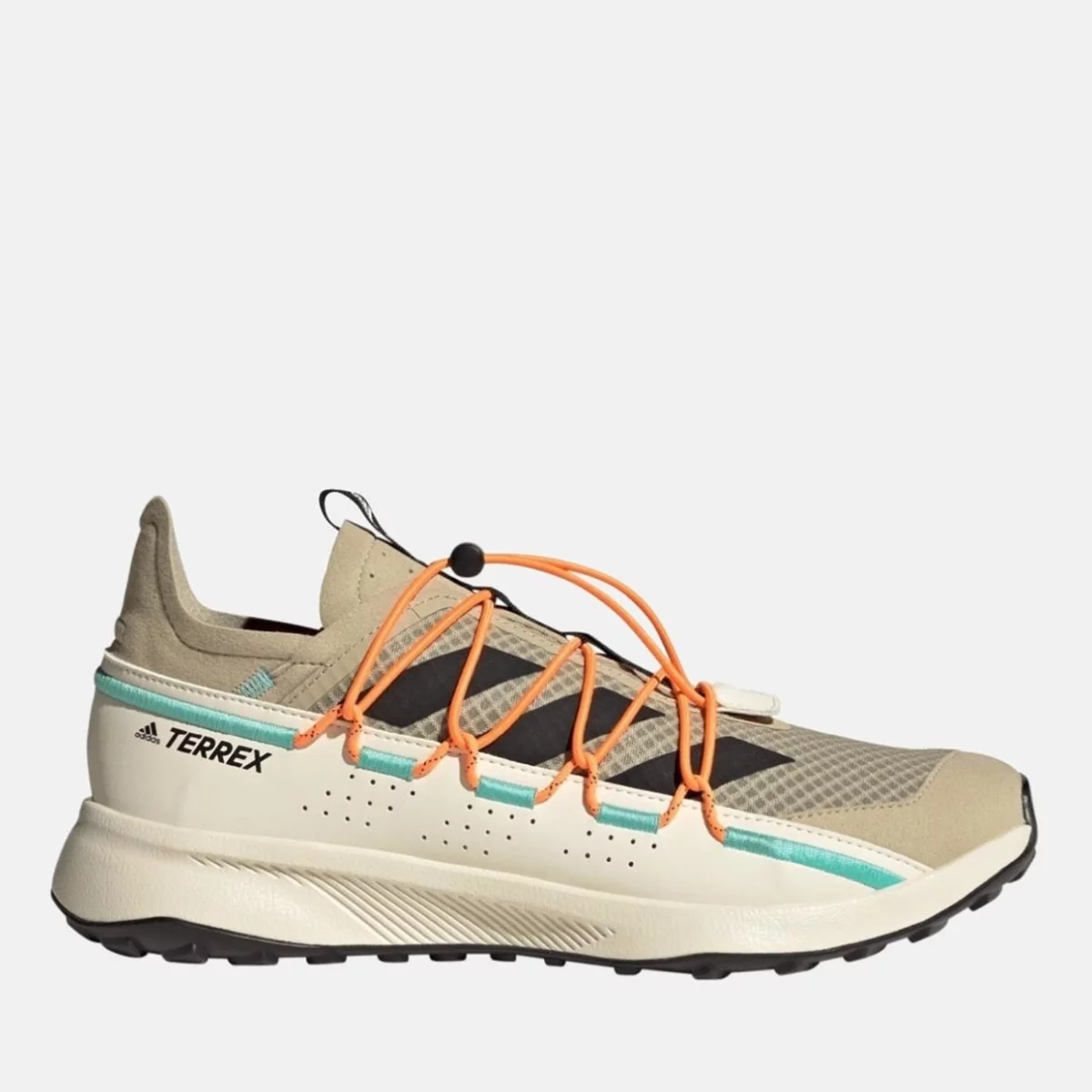 fw9406_2_footwear_photography_side-lateral-view_transparent-huge-66580a0a17486