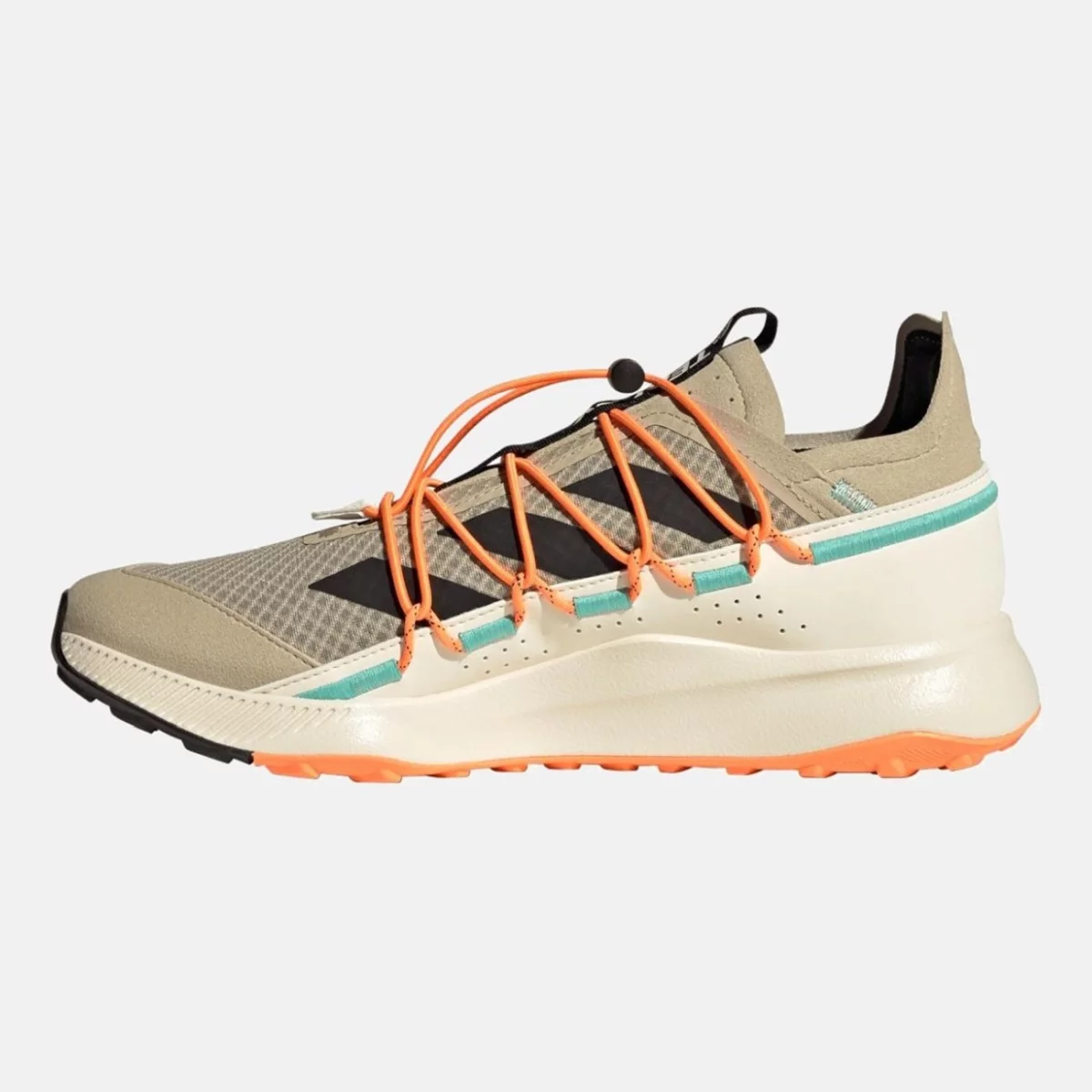 fw9406_5_footwear_photography_side-medial-center-view_transparent-huge-66580a0e825b9