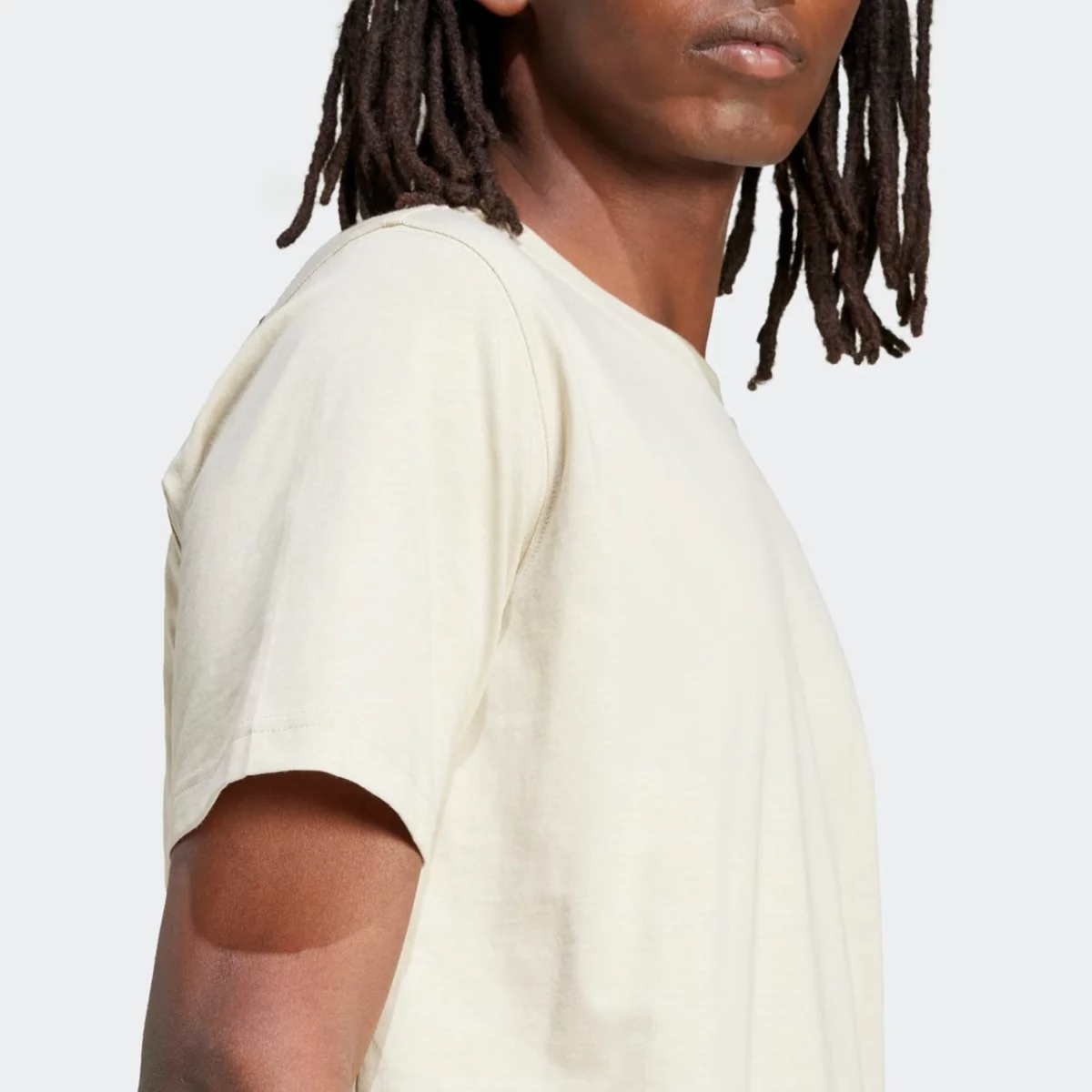 ir9689_8_apparel_on-model_detail-view-2_grey-huge-6657b14952fc2