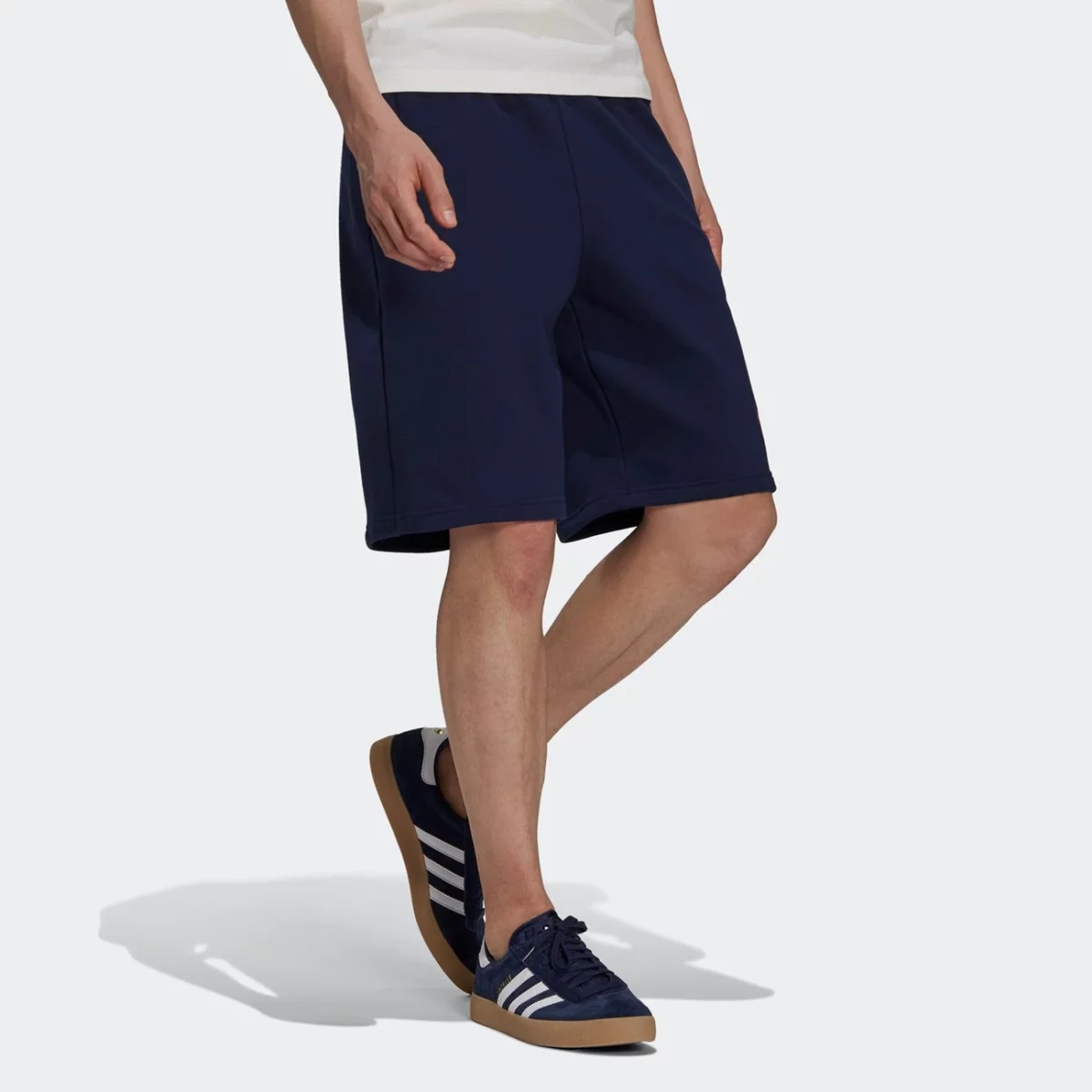 h13439_app_on-model_walking_gradient-huge-6657638c986d1