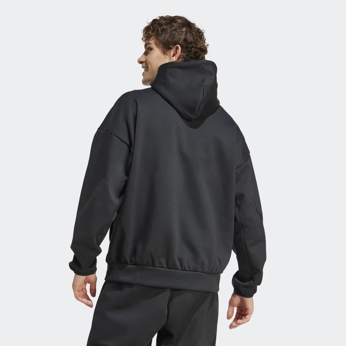 67402db5bae3fJE7537_5_APPAREL_On_Model_Back_View_grey
