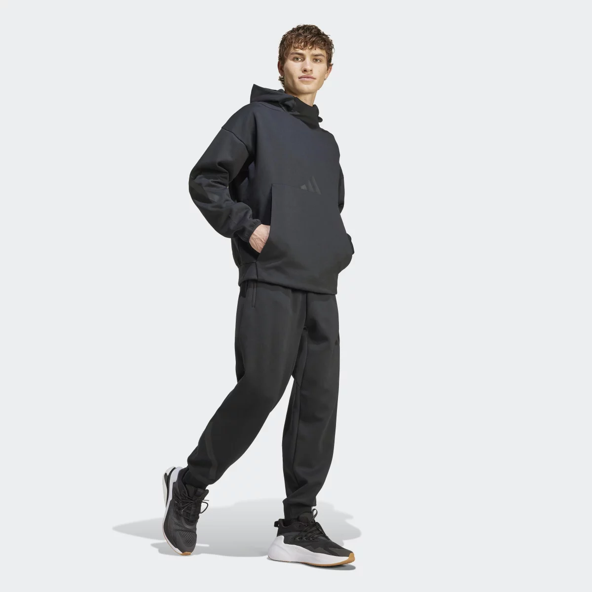 67402db9db9d7JE7537_7_APPAREL_On_Model_Standard_Outfit_View_grey