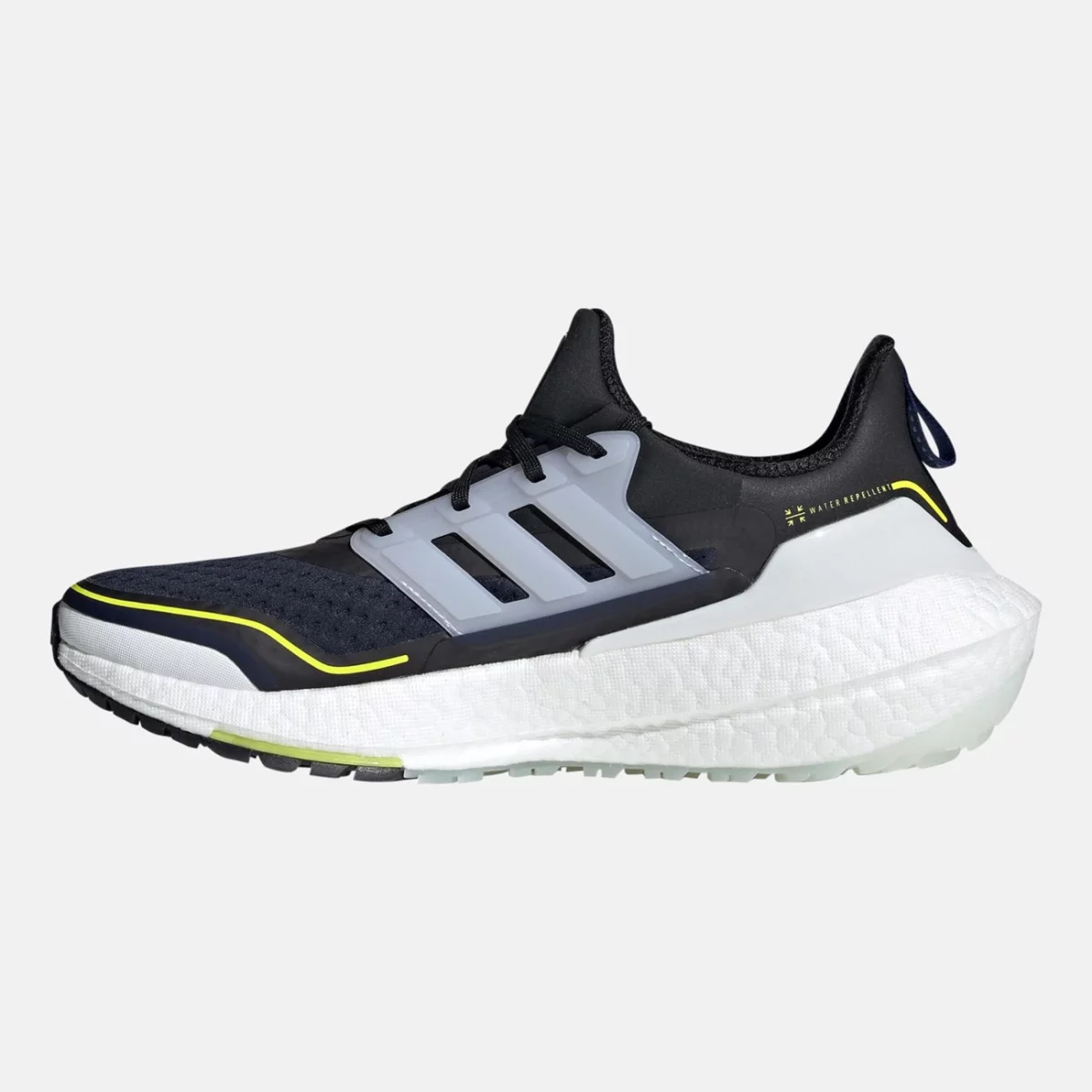 s23893_5_footwear_photography_side-medial-center-view_transparent-huge-6657f767eb5ce