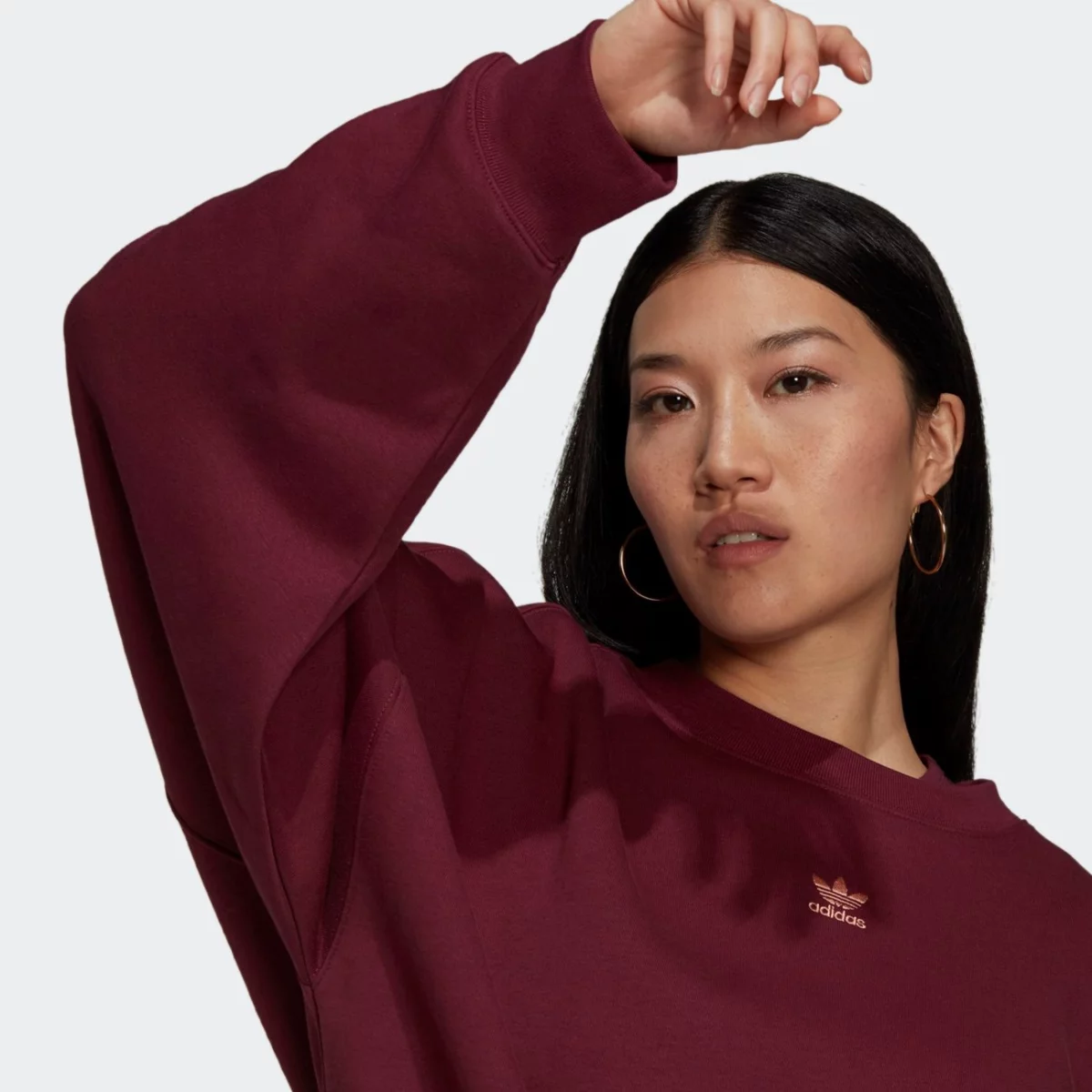 h06662_app_on-model_detail-1_gradient-huge-6657632b9342e