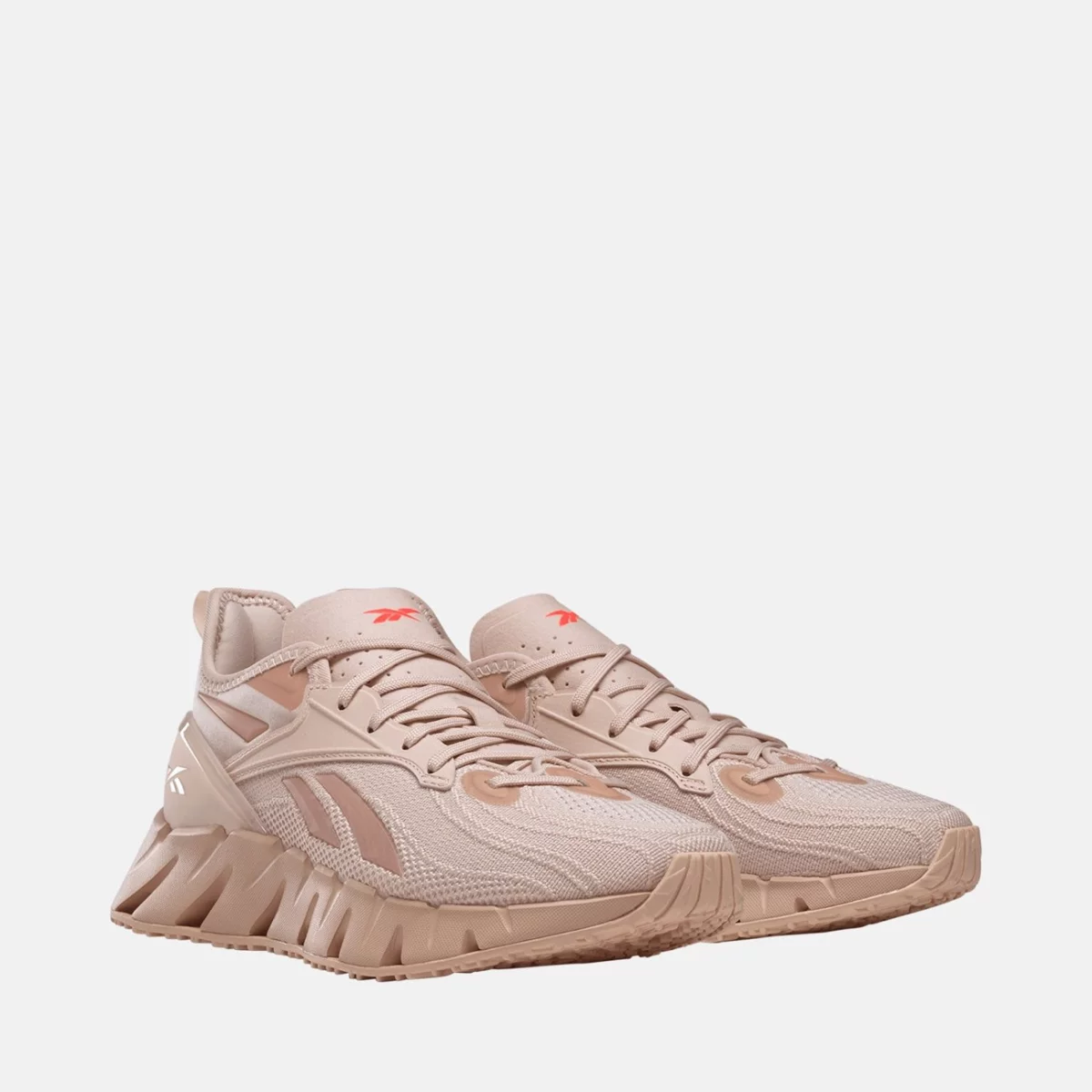 hr1321_5_footwear_photography_front-lateral-top-view_transparent-huge-66582dedf37b5