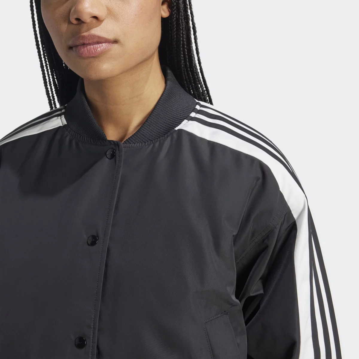 672a0e3aeeeb2IW5583_8_APPAREL_On_Model_Detail_View_2_grey