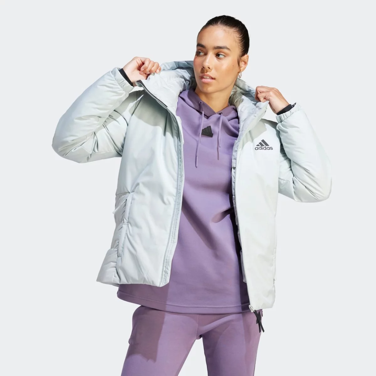ik3141_3_apparel_on-model_standard-view_grey-huge-6657abb5ce3eb