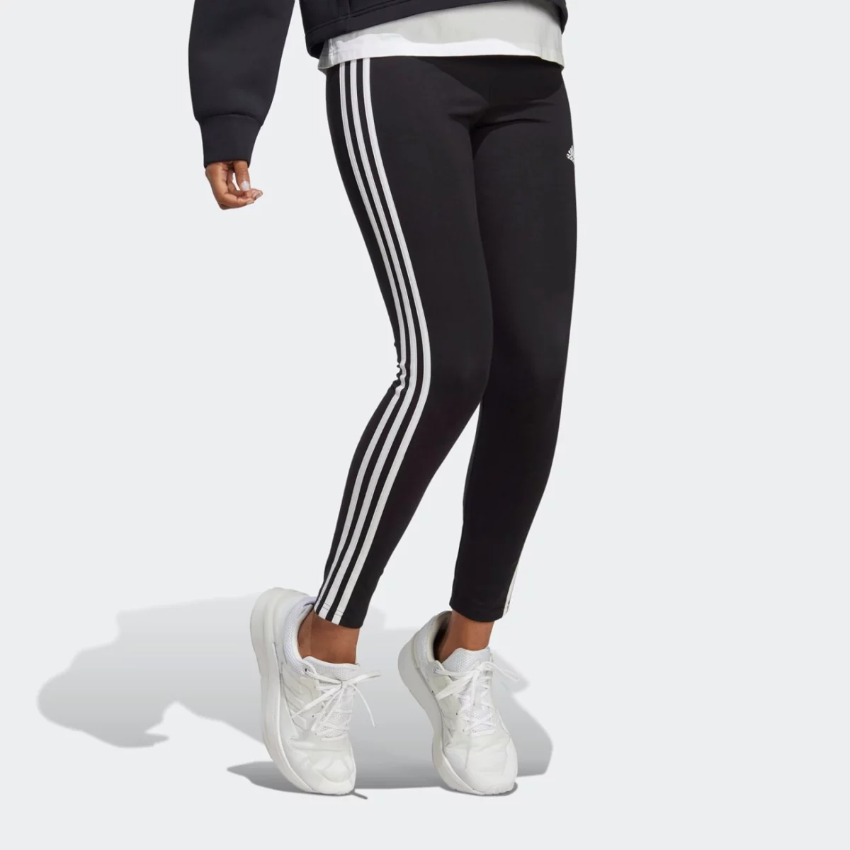 ic7151_5_apparel_on-model_walking-view_grey-huge-6657a5a3ec5dd