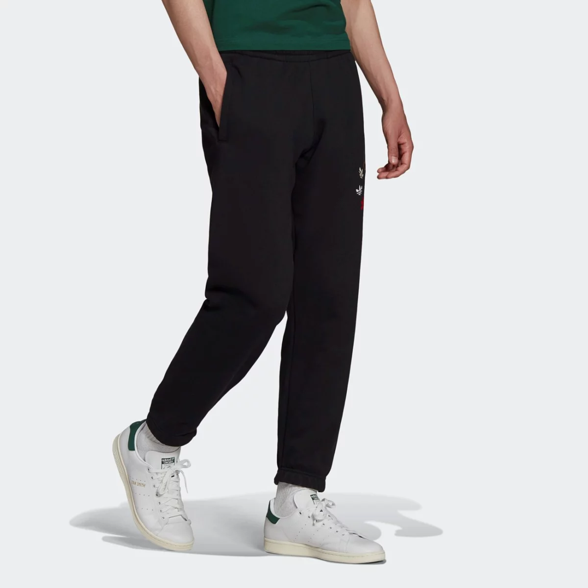 h37730_app_on-model_walking_gradient-huge-6657656ad11b8