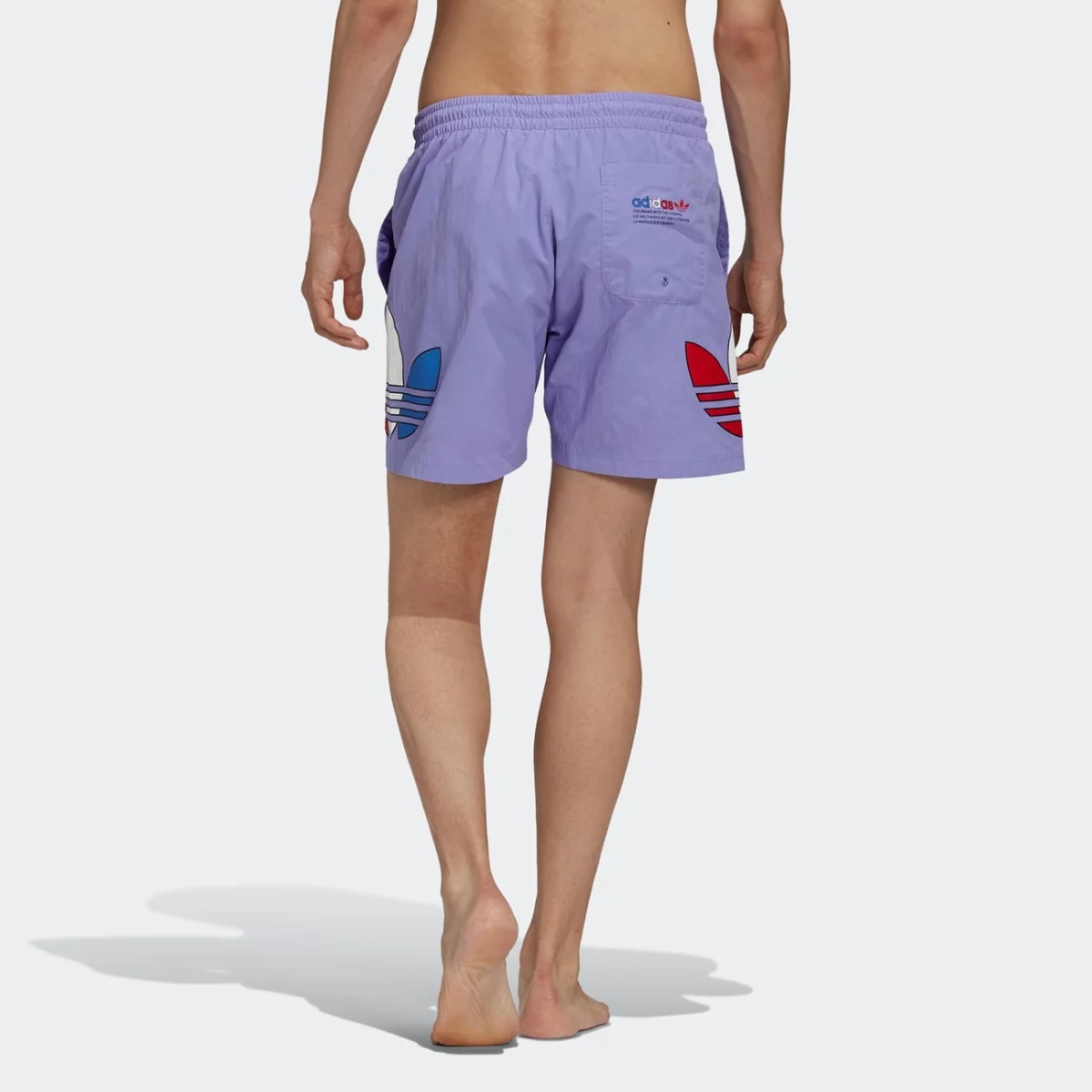 gn3569_app_on-model_back_gradient-huge-66575370cef32