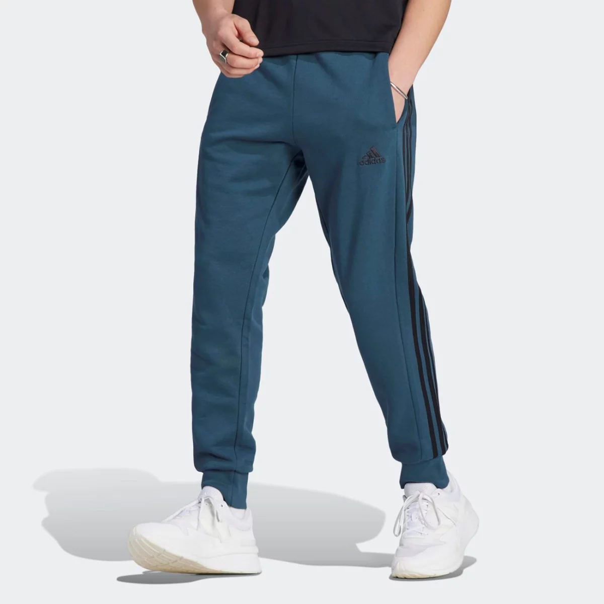 ij8698_3_apparel_on-model_standard-view_grey-huge-6657a5242dc91