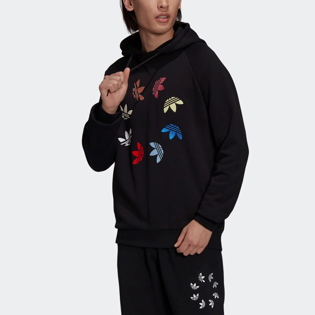 h37732_app_on-model_front_gradient-huge-6657656198a39