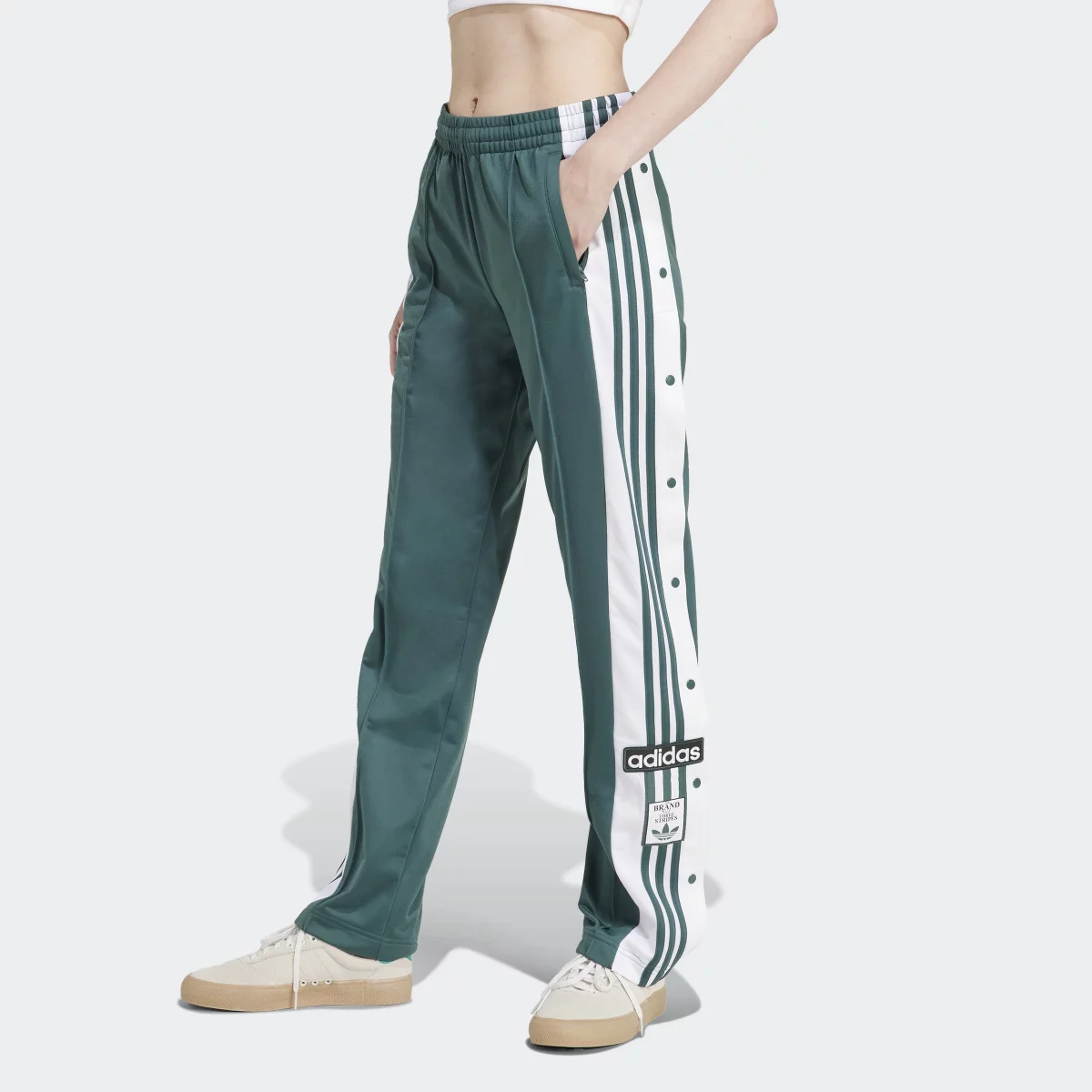674042406624eIZ2761_3_APPAREL_On_Model_Standard_View_grey