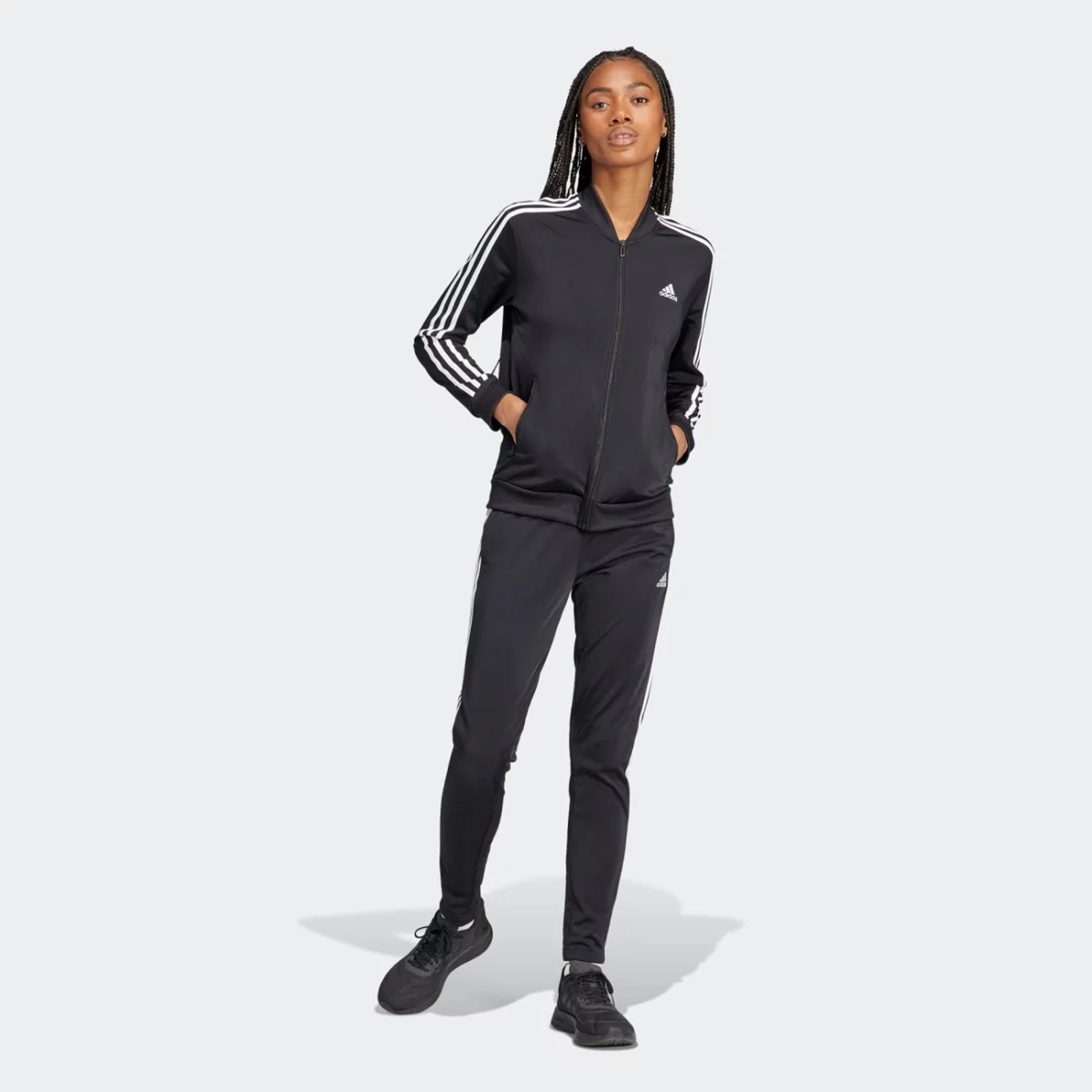 ij8781_4_apparel_on-model_standard-view_grey-huge-6657a51bd397e