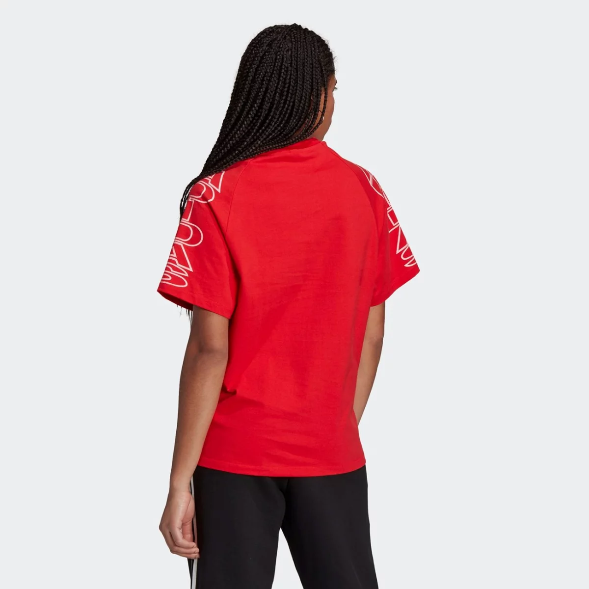 h20250_app_on-model_back_gradient-huge-665762645fac1