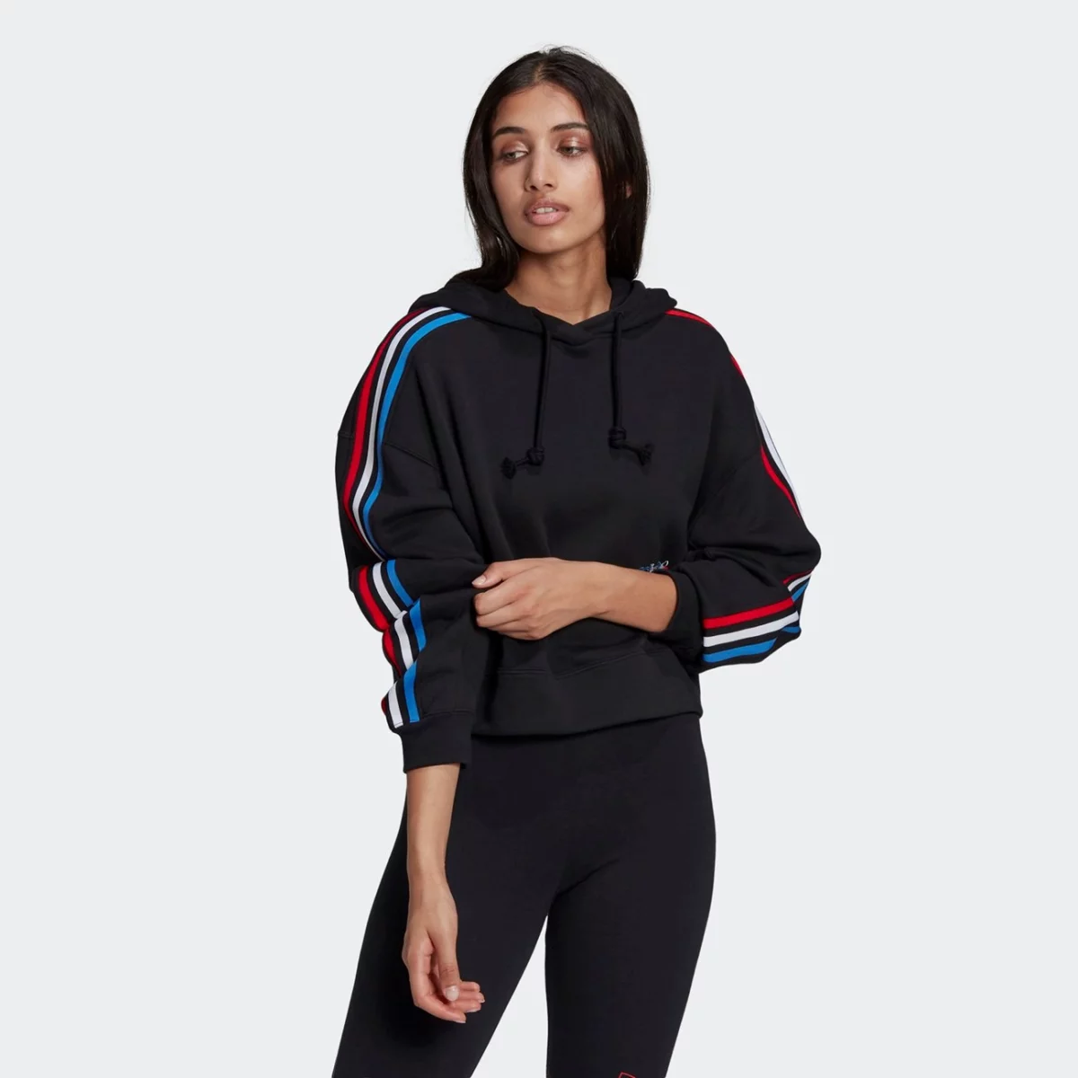 gn2853_app_on-model_standard_gradient-huge-6657555fb3ec3