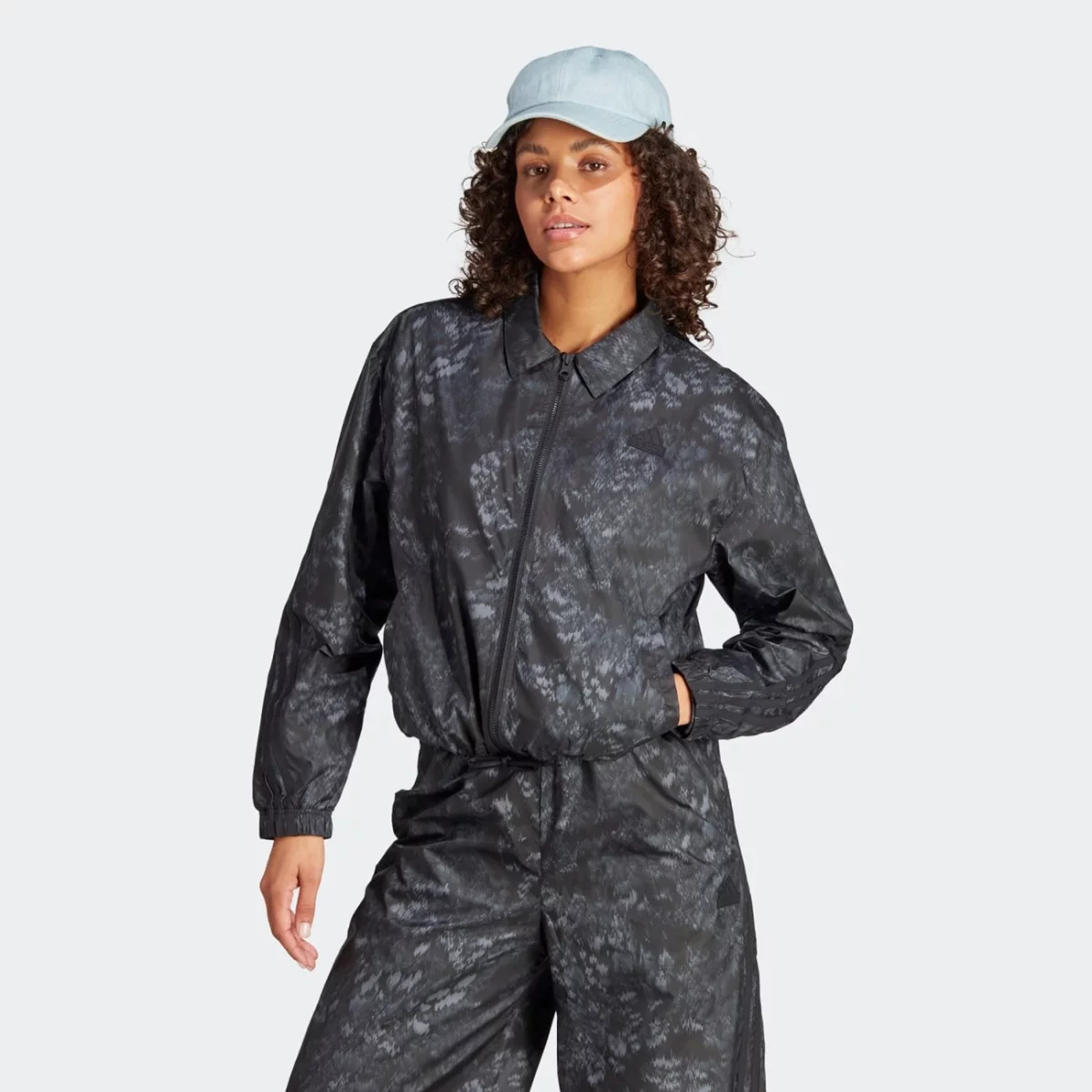 im2456_3_apparel_on-model_standard-view_grey-huge-6657a6c431c40