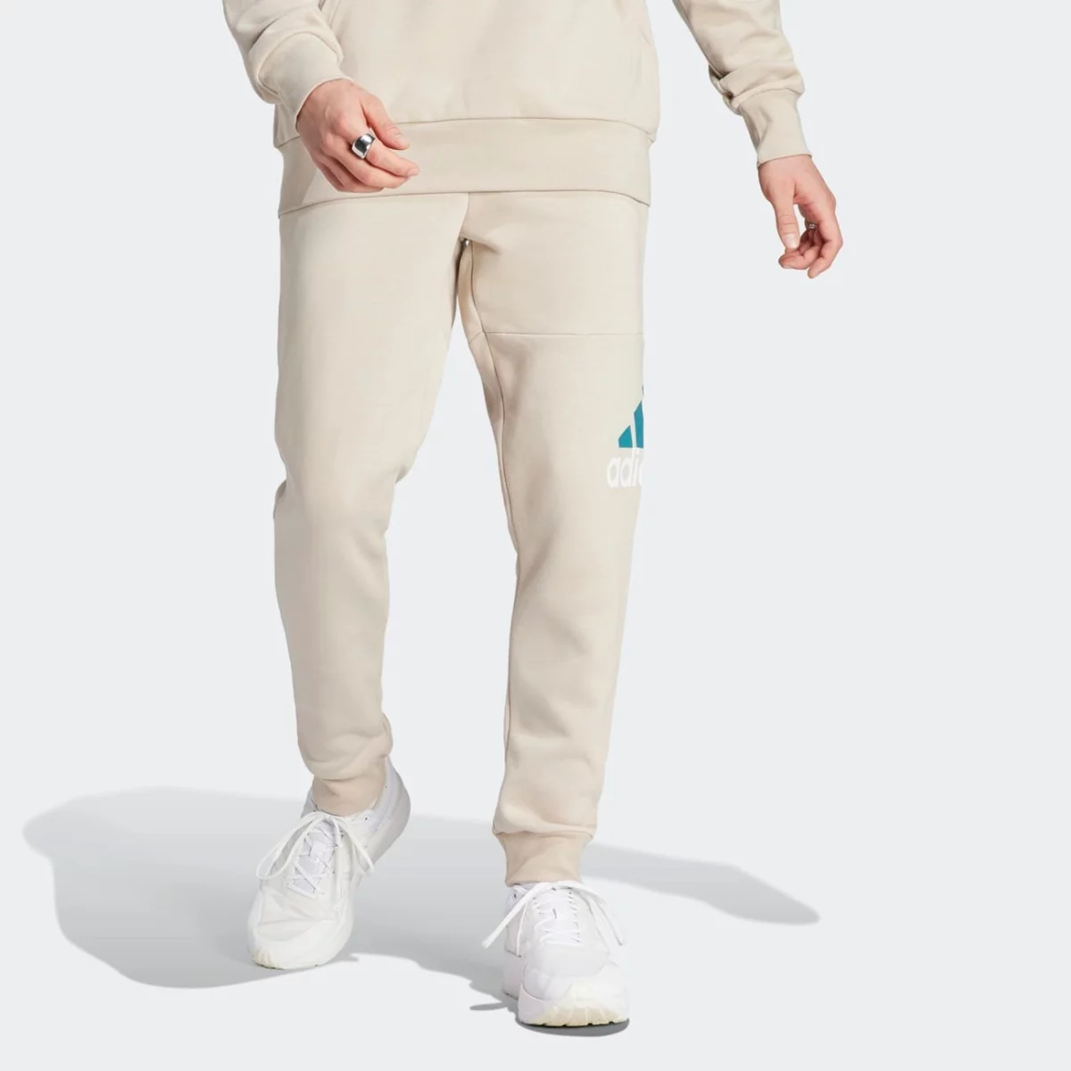 ij8903_3_apparel_on-model_standard-view_grey-huge-6657a655bf68e