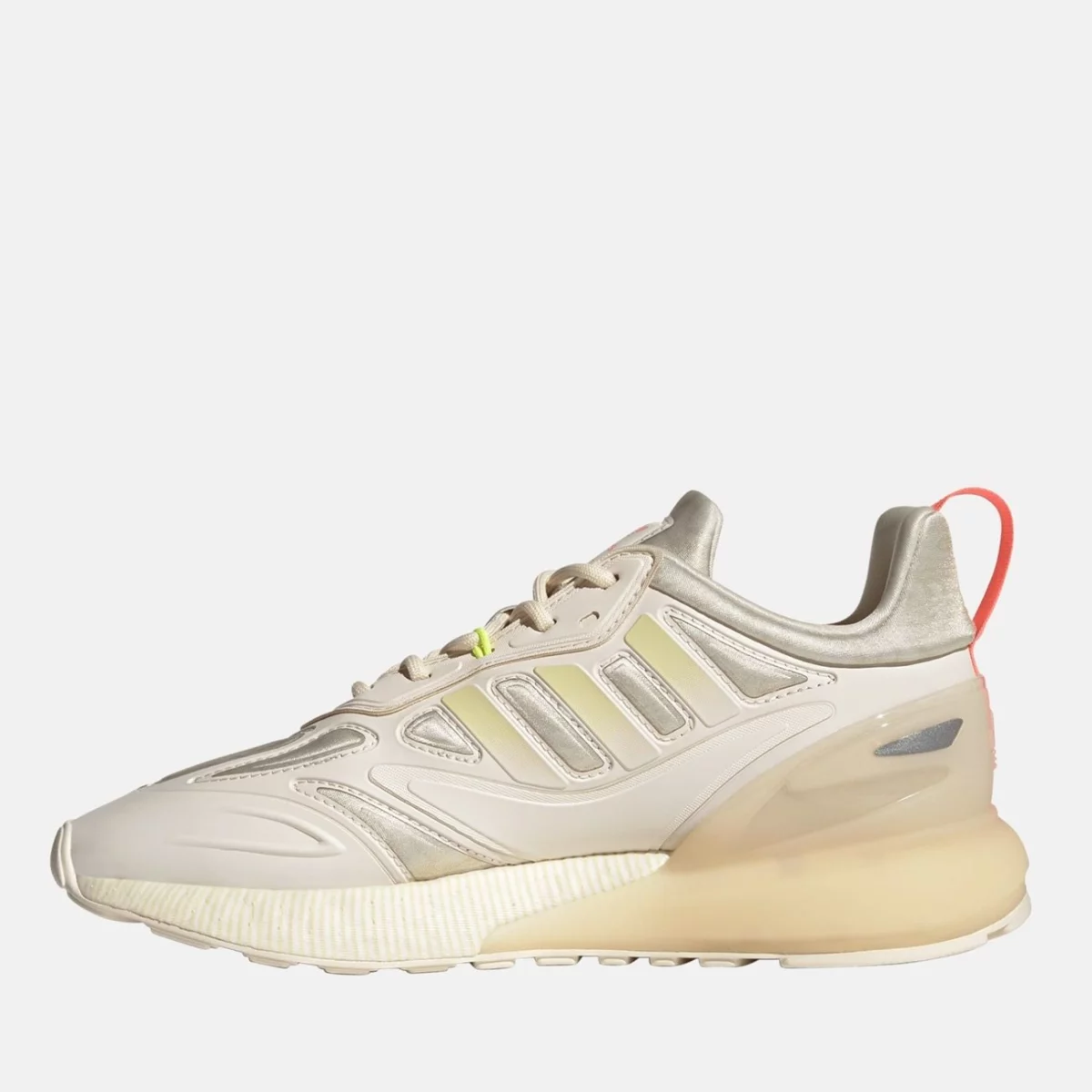 gw8284_5_footwear_photography_side-medial-center-view_transparent-huge-6658084dae77a