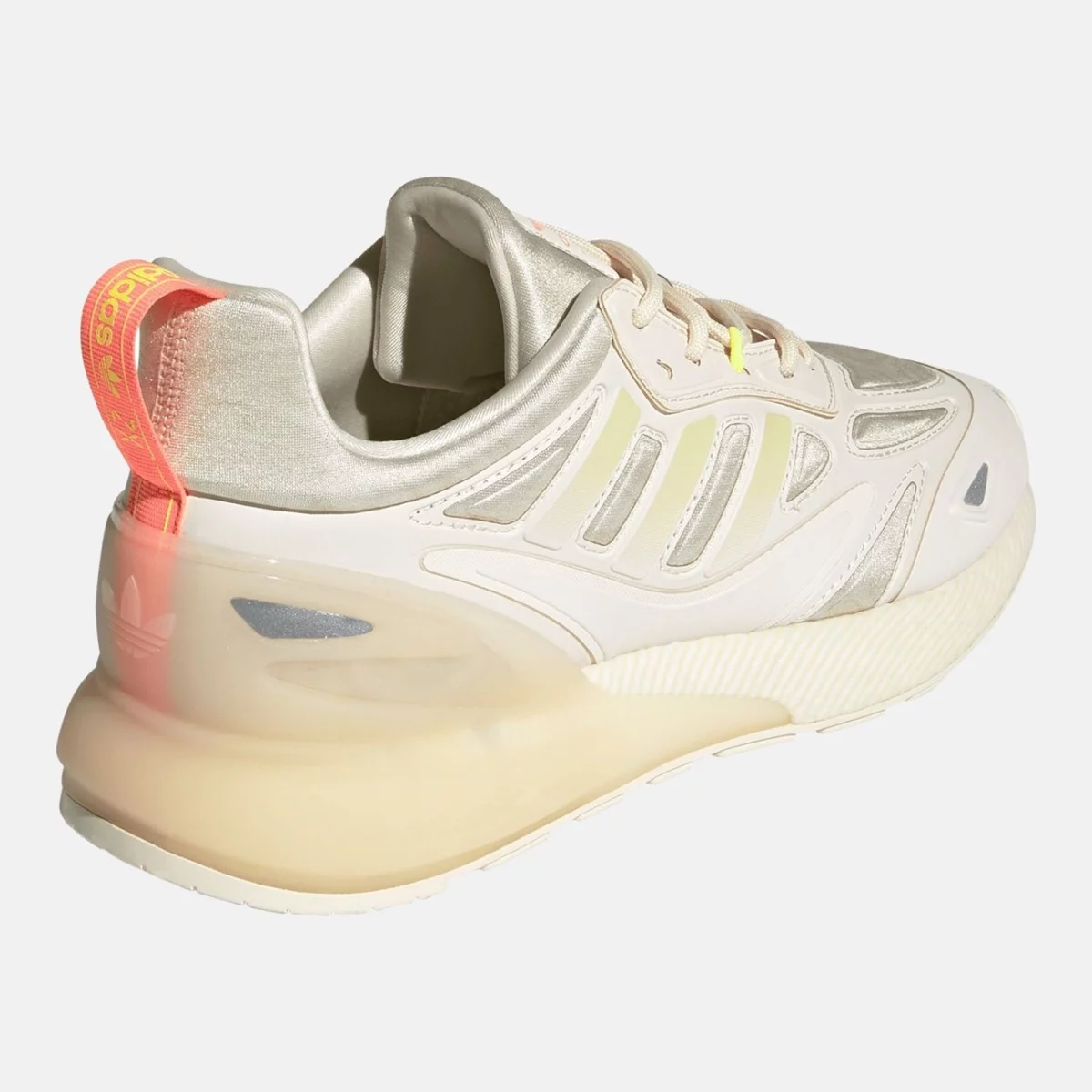 gw8284_7_footwear_photography_back-lateral-top-view_transparent-huge-66580850ec711