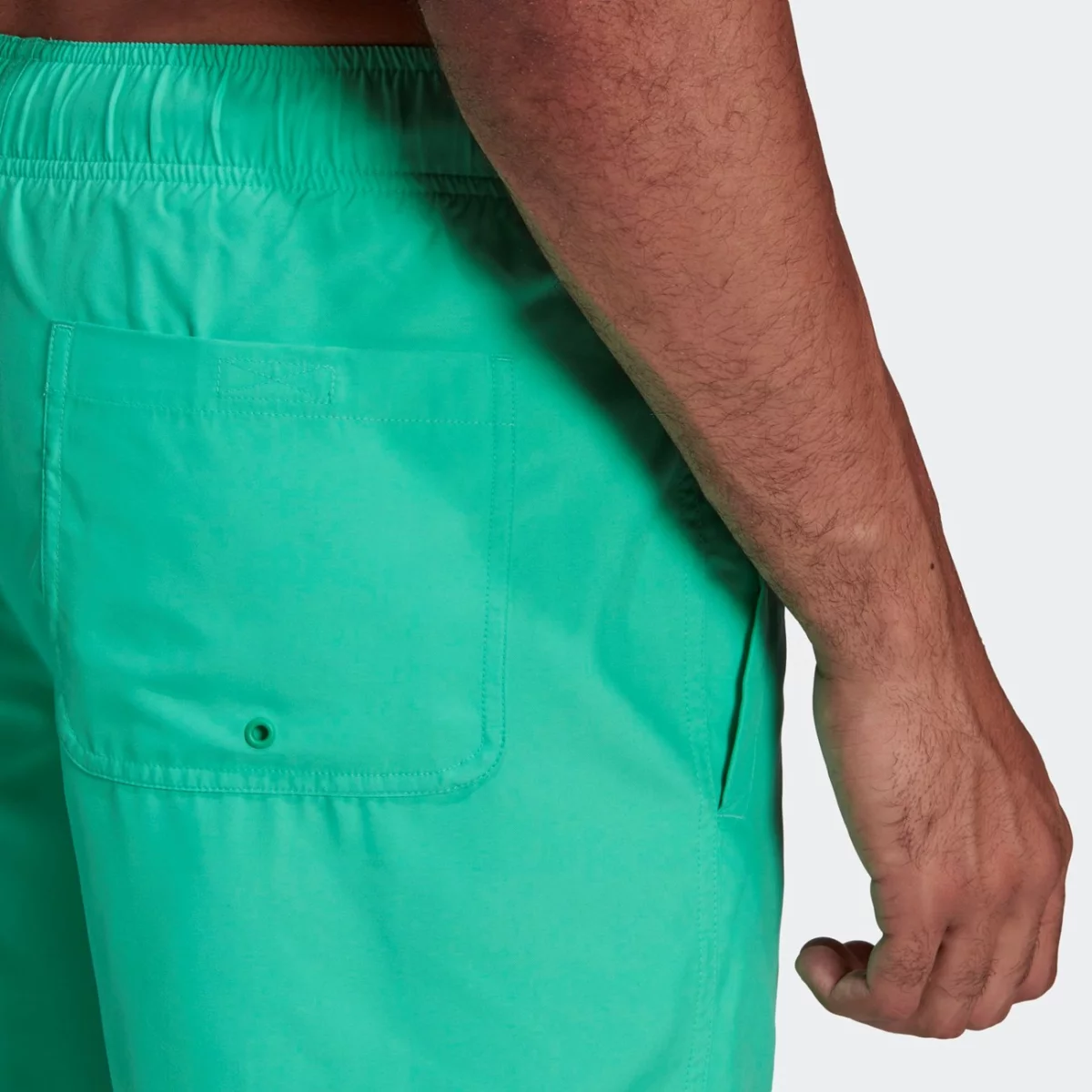 he9422_app_on-model_detail-2_gradient-huge-665776c791f4a