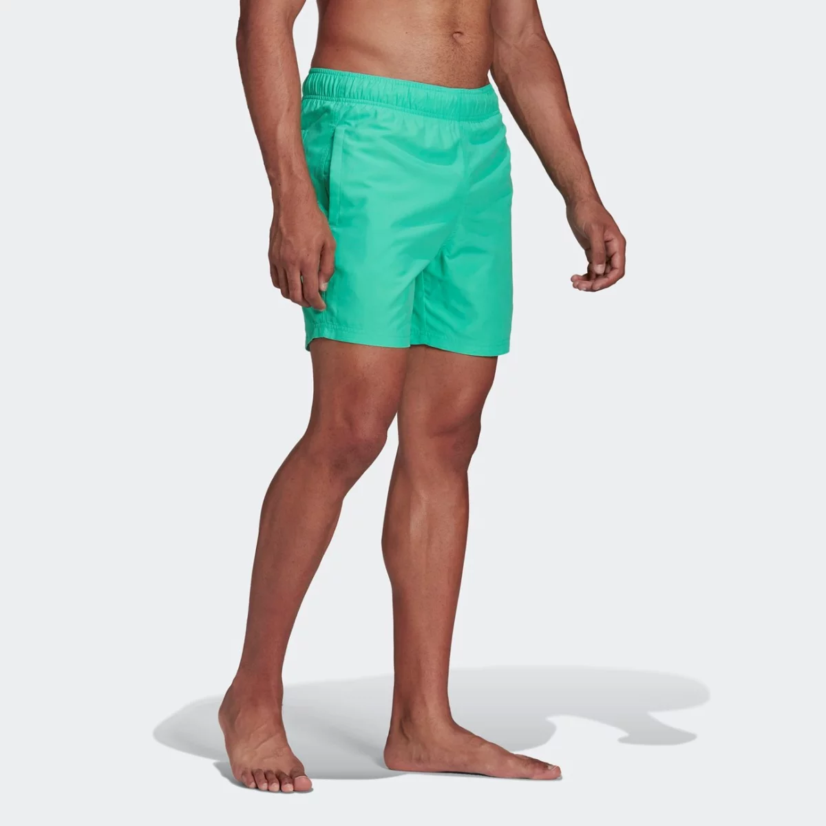 he9422_app_on-model_walking_gradient-huge-665776c44b34d