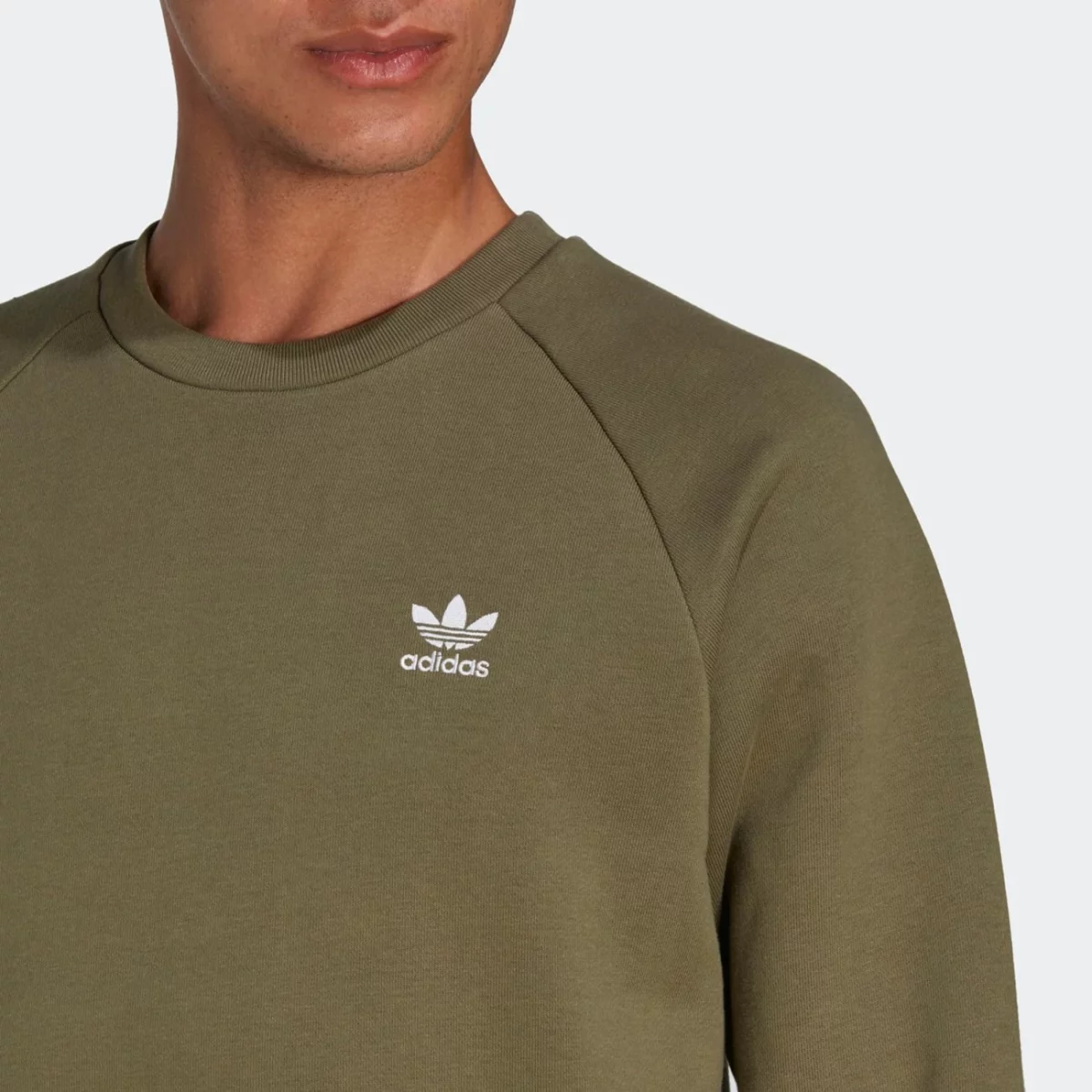 ib1408_7_apparel_on-model_detail-view-1_grey-huge-6657a1a1315bb