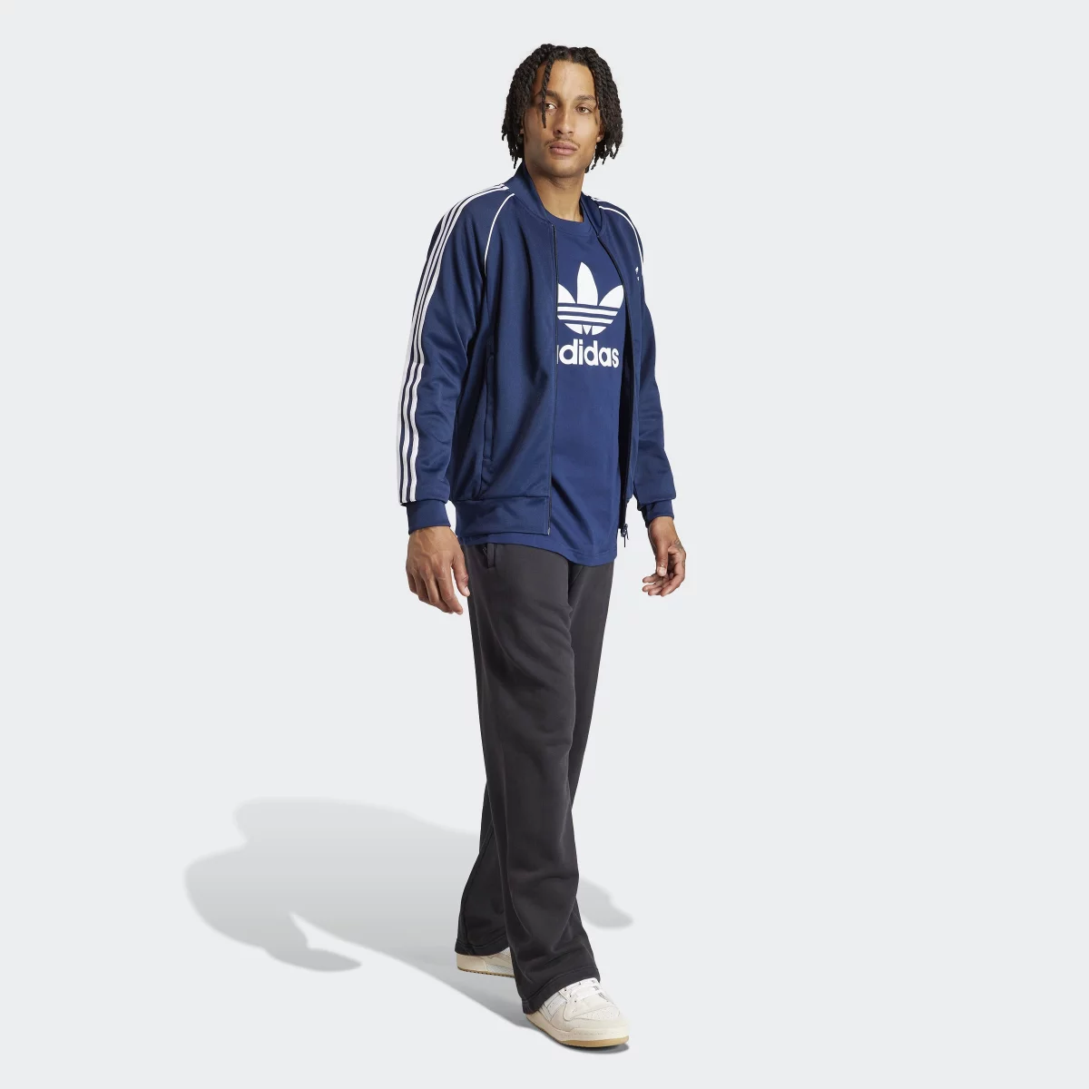 67403b14d52baIR9866_6_APPAREL_On_Model_Walking_View_grey
