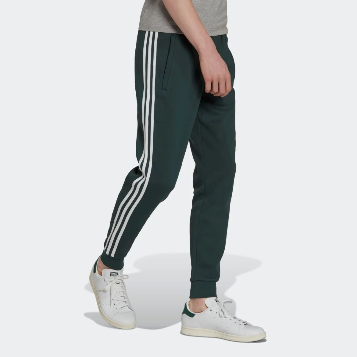 hk7299_5_apparel_on-model_walking-view_grey-huge-665792b10d1ed
