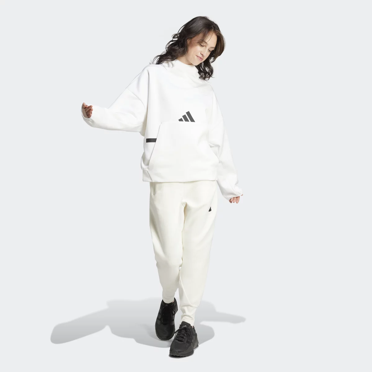 6703dbc456293JI7553_7_APPAREL_On_Model_Standard_Outfit_View_grey