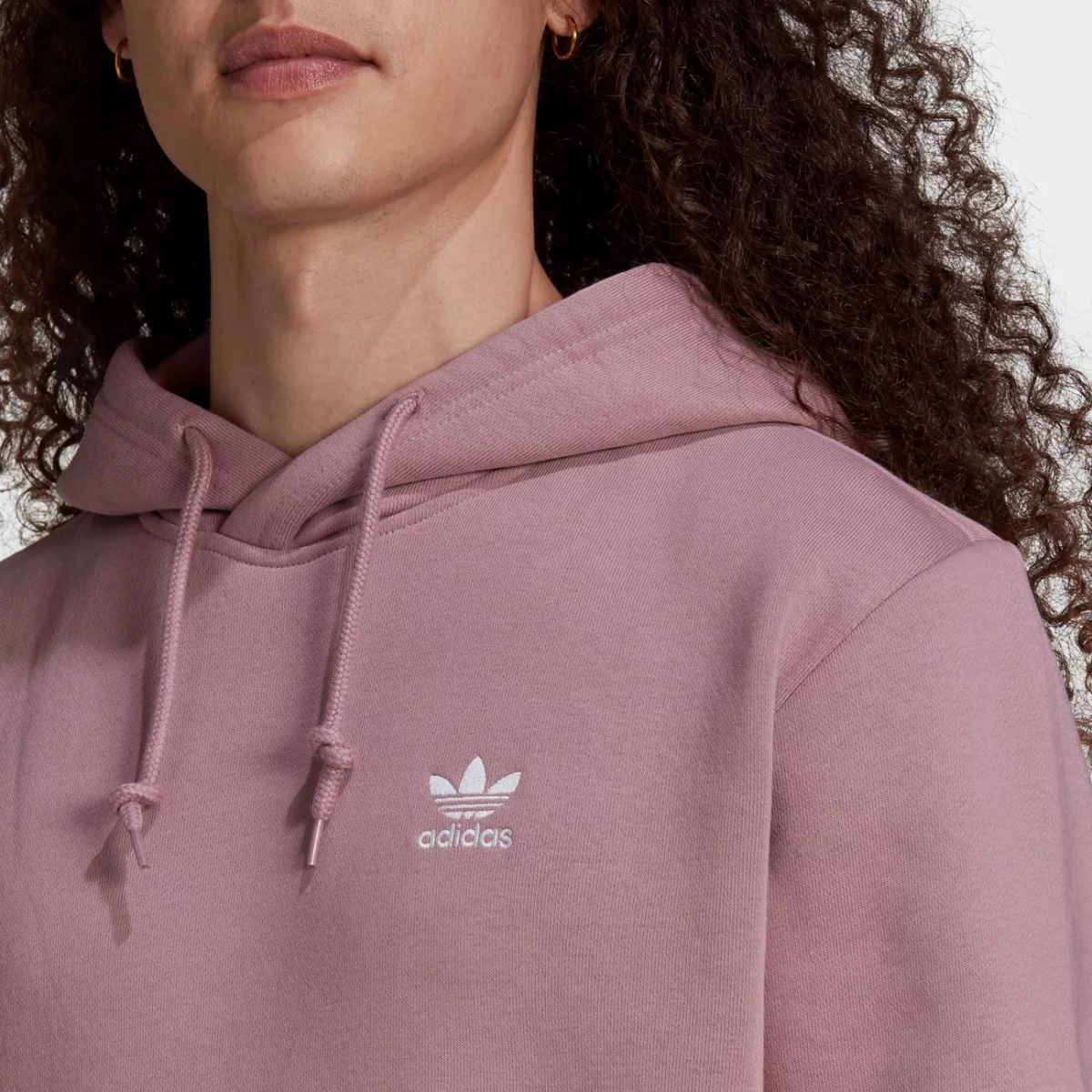 he9416_app_on-model_detail-1_gradient-huge-665776b0cd552