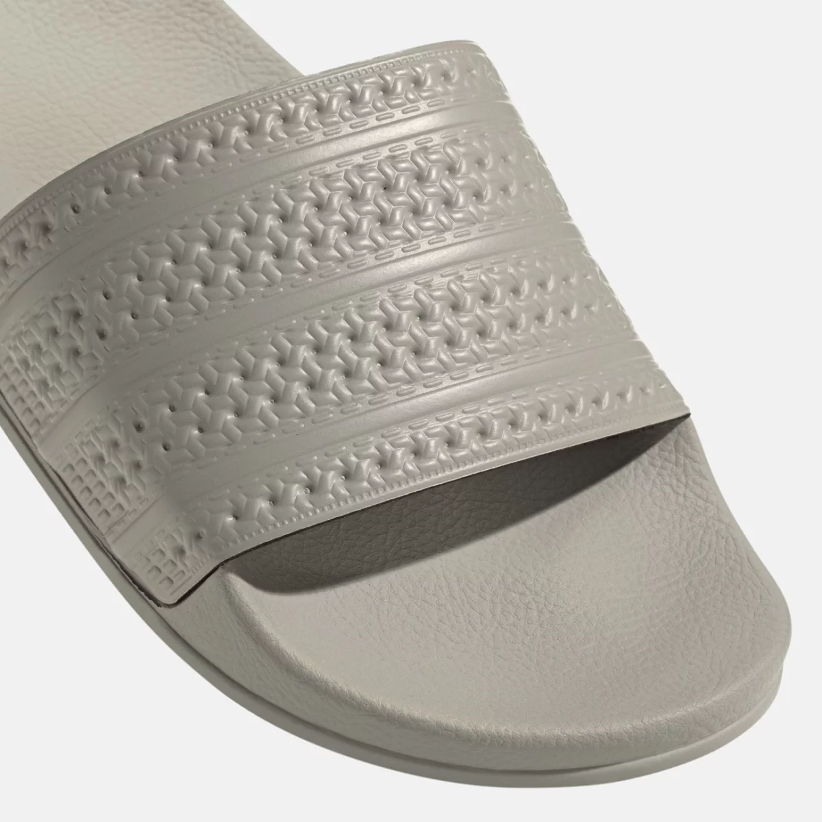if3708_8_footwear_photography_detail-view-1_transparent-huge-6661b2bf960cc