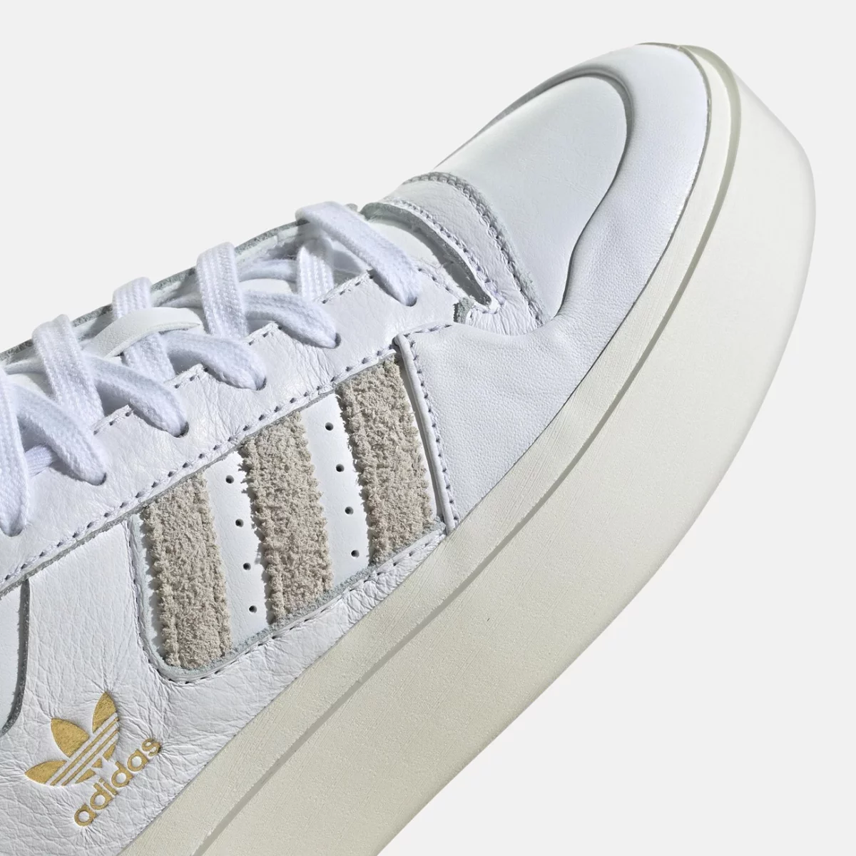 gz4294_8_footwear_photography_detail-view-1_transparent-huge-66581f048f4a6