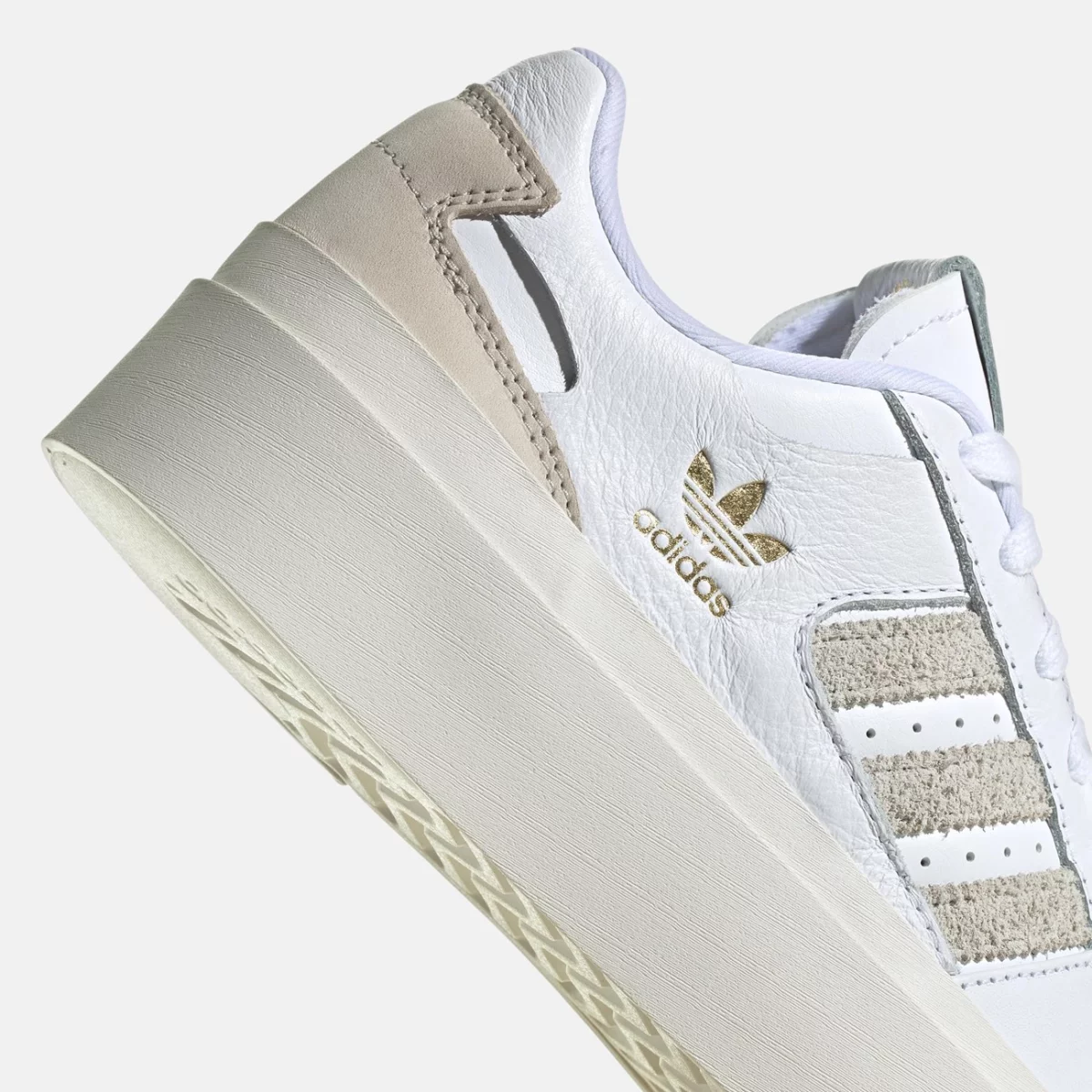 gz4294_9_footwear_photography_detail-view-2_transparent-huge-66581f06e1f15
