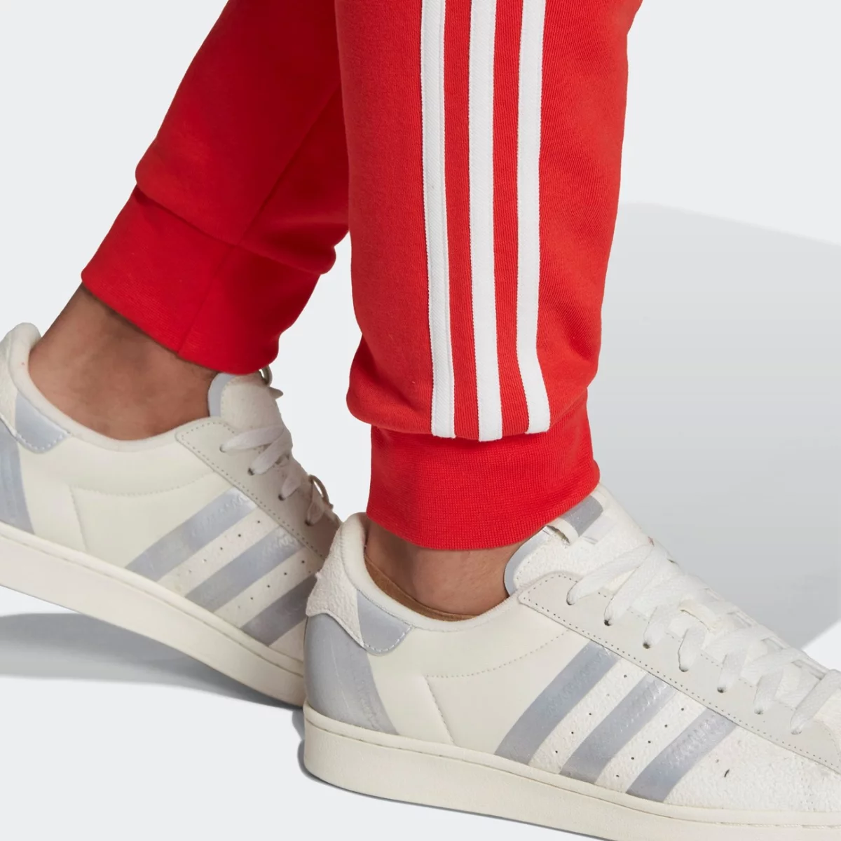 hf2100_app_on-model_detail-2_gradient-huge-6657753089759