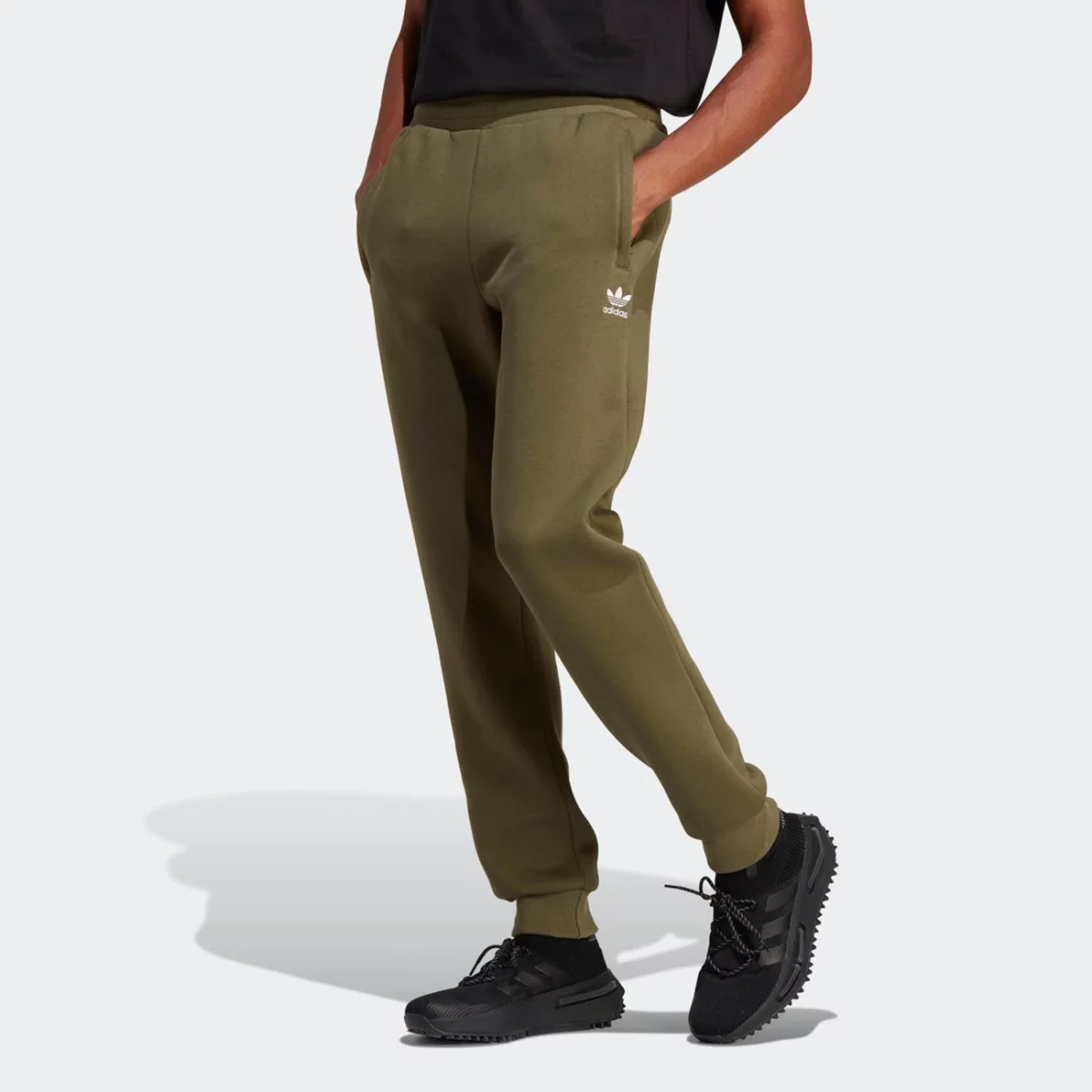0_0071_ib1410_3_apparel_on-model_standard-view_grey-huge-6657a1ad30e15
