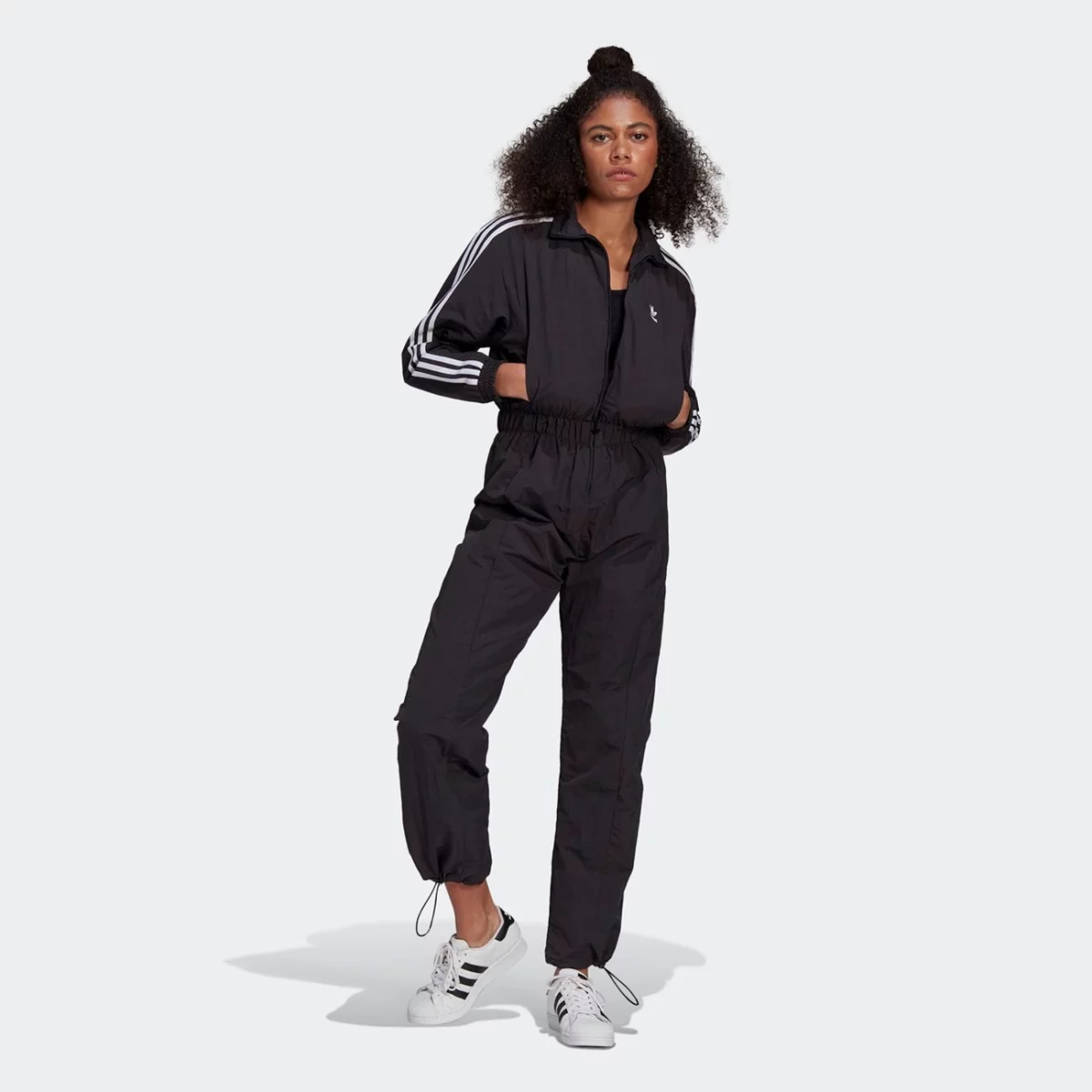 gn2781_app_on-model_standard_gradient-huge-66576662e1524