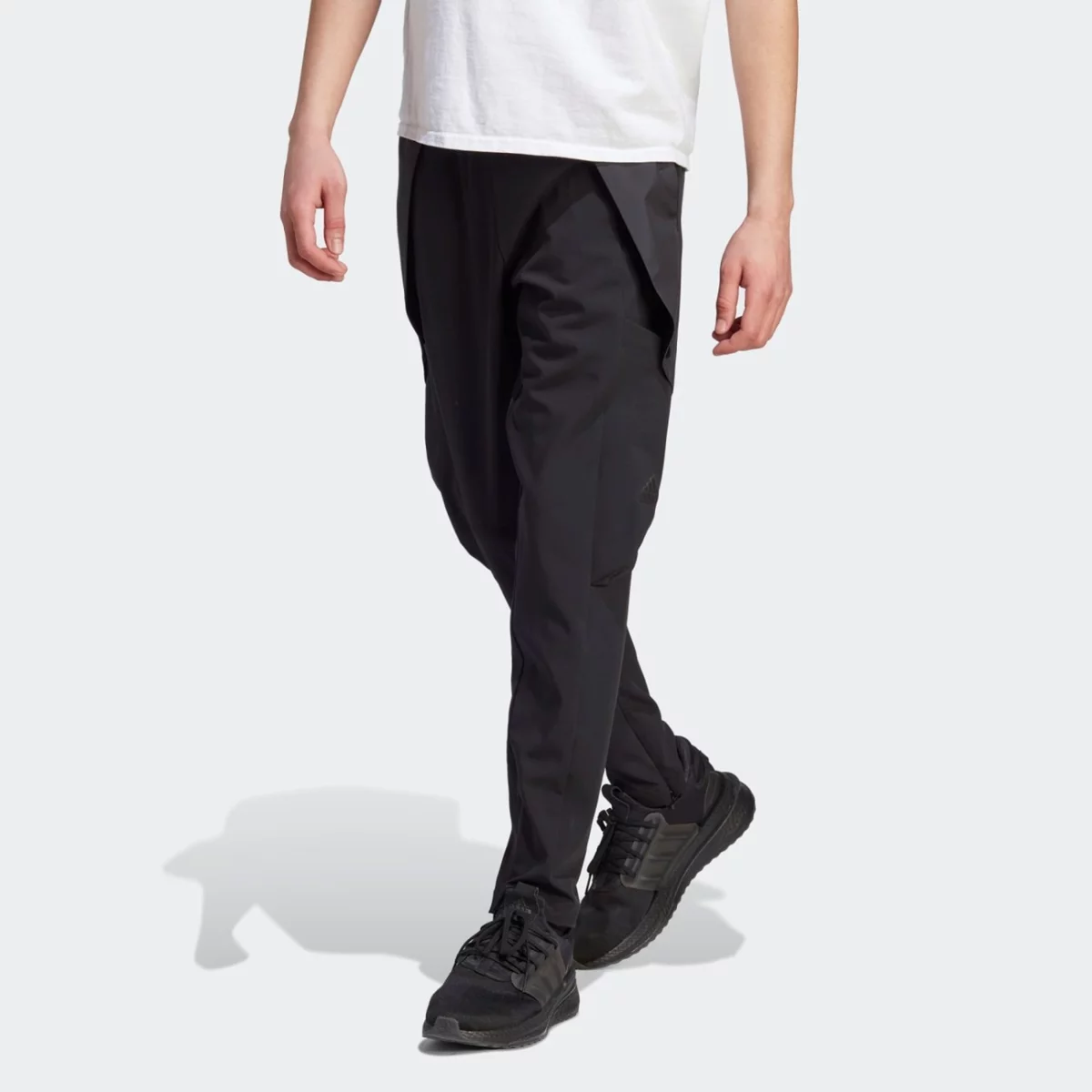 ij6098_3_apparel_on-model_standard-view_grey-huge-6657a535a2ee1